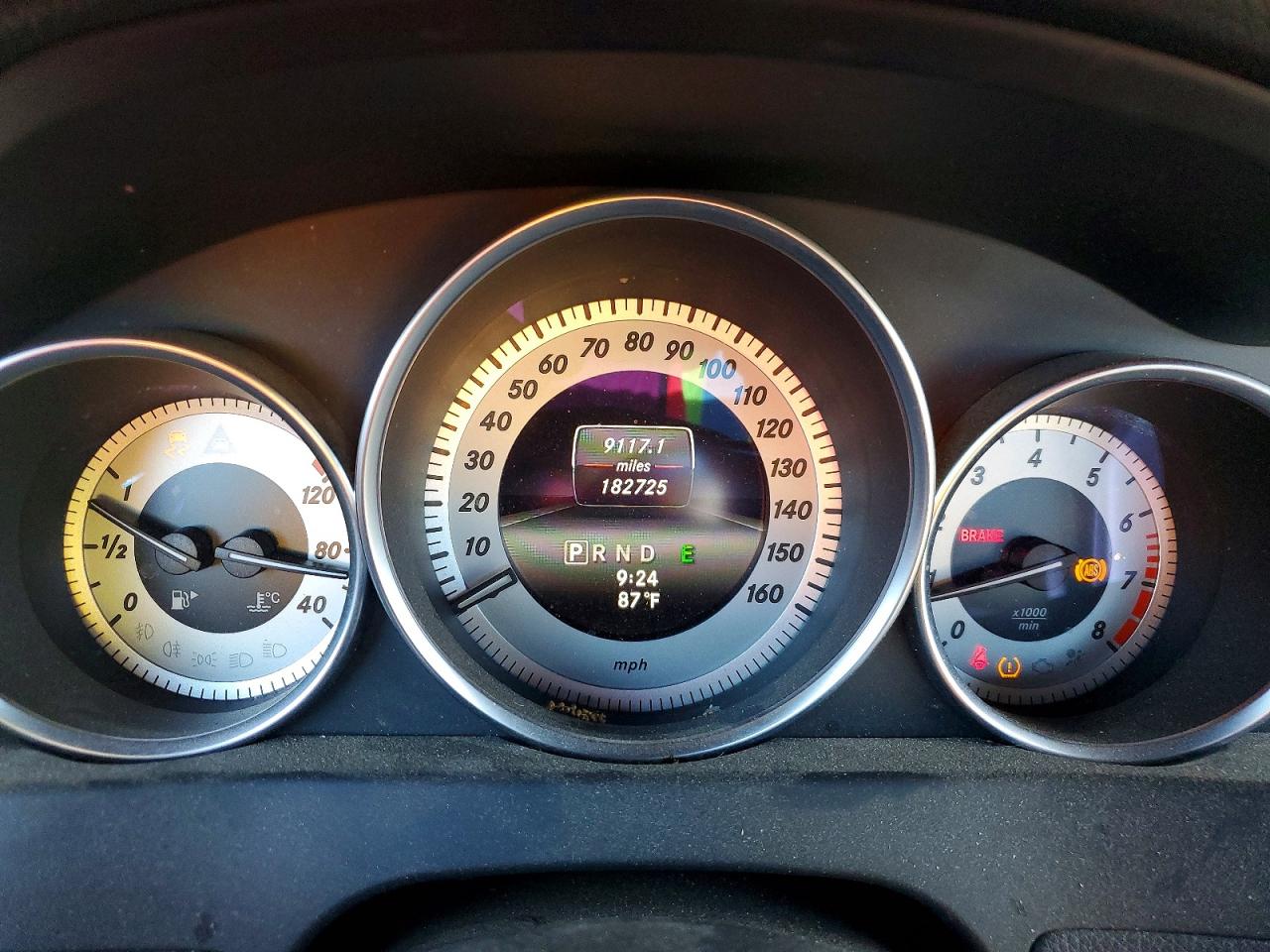 2014 Mercedes-benz C 250 Серебряный vin: WDDGF4HB2ER304630