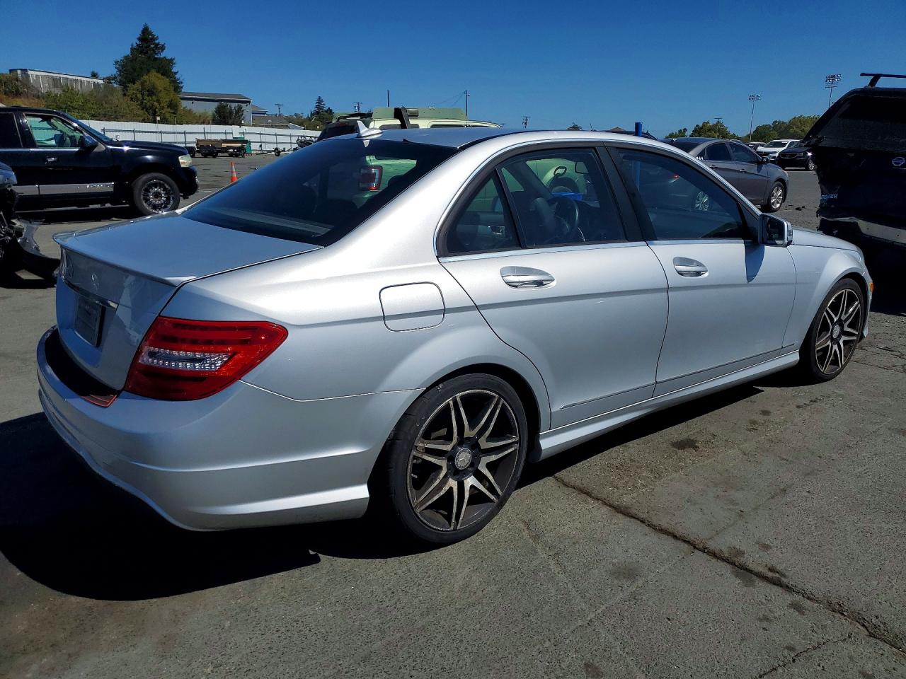 2014 Mercedes-benz C 250 Silver vin: WDDGF4HB2ER306863
