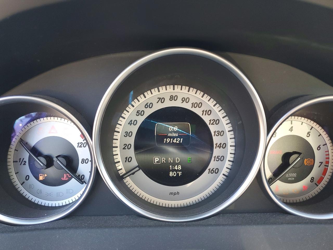 2014 Mercedes-benz C 250 Silver vin: WDDGF4HB2ER306863