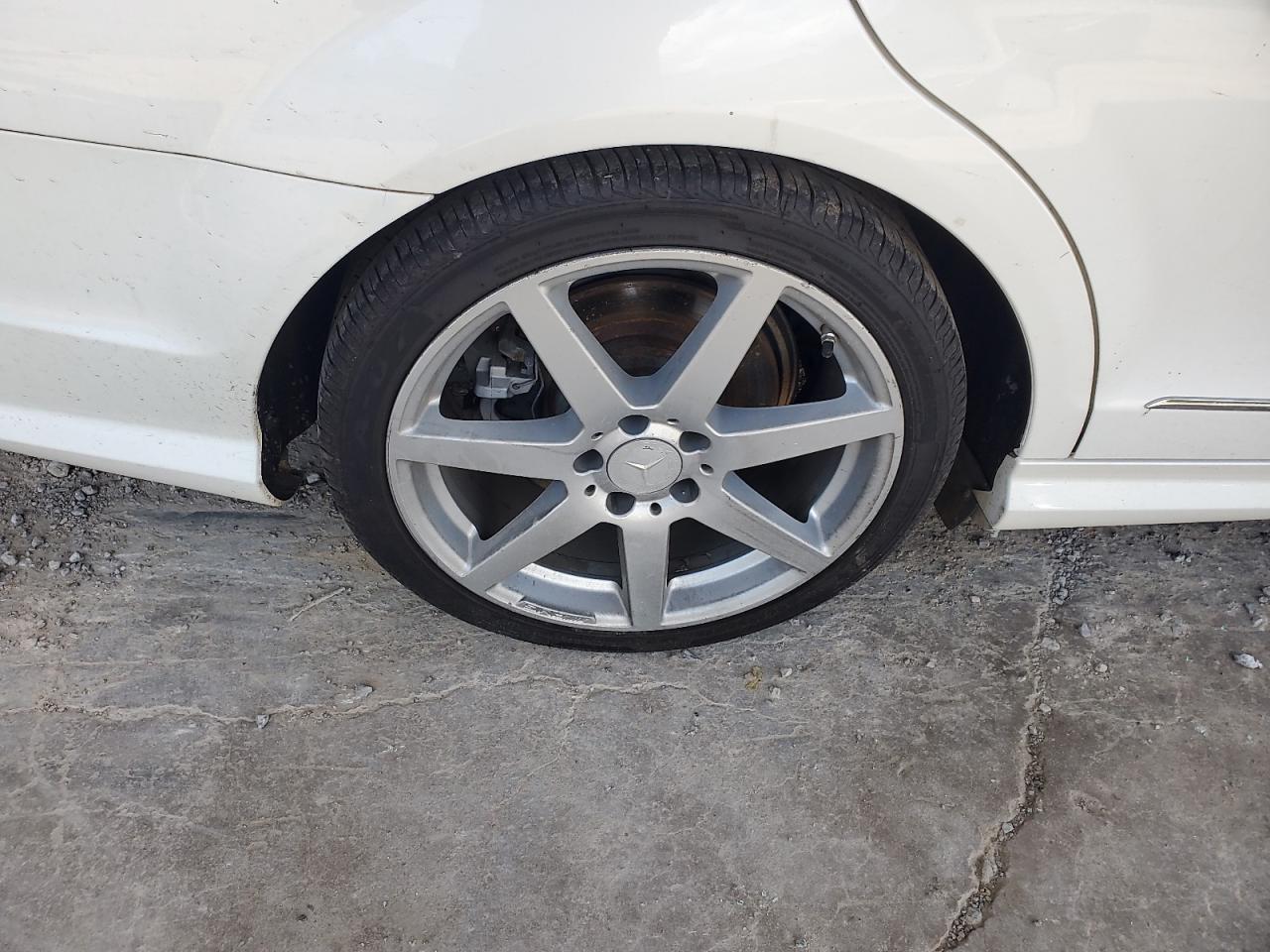 2014 Mercedes-benz C 250 White vin: WDDGF4HB2ER309293 Damage: Right Rear Wheel, Curb Rash, > 12 Inches