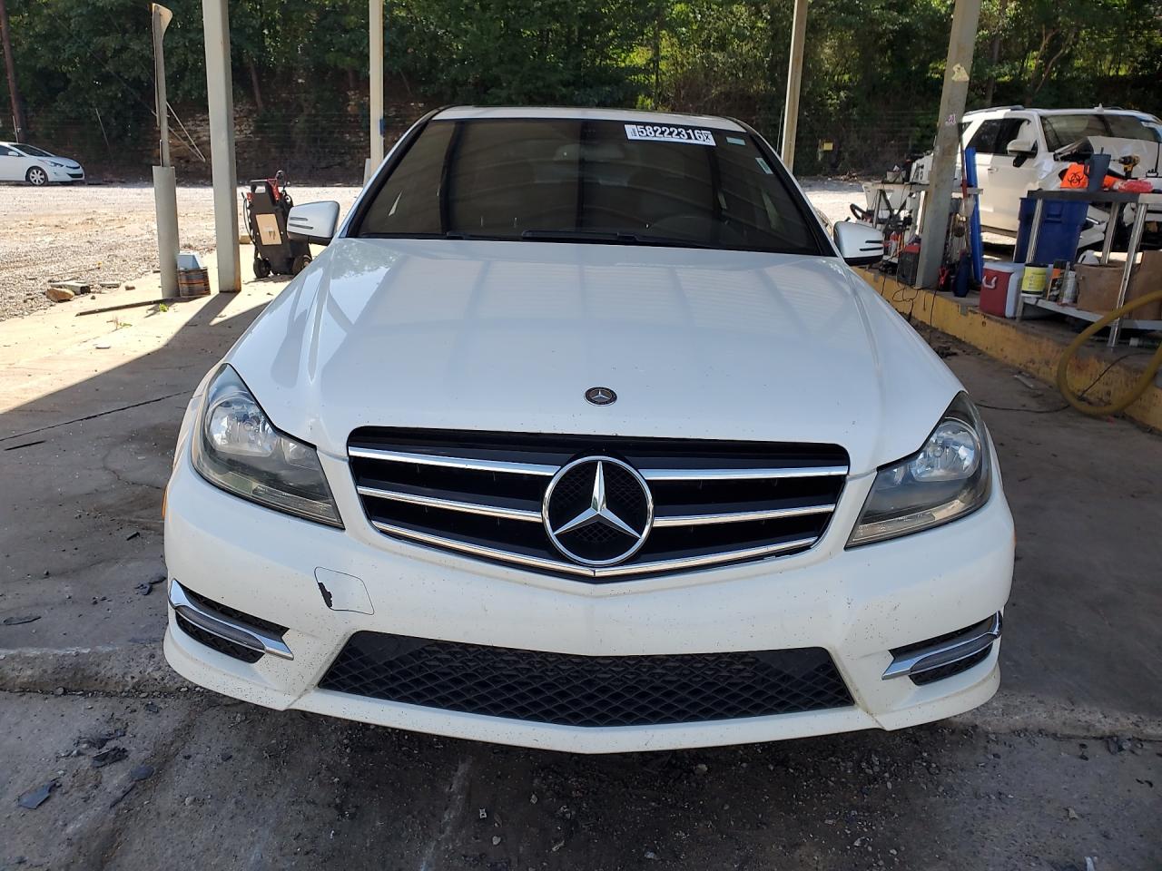 2014 Mercedes-benz C 250 White vin: WDDGF4HB2ER309293 Damage: Hood, Dent(S) W/ Paint Dmg, 3 To 4 Inches