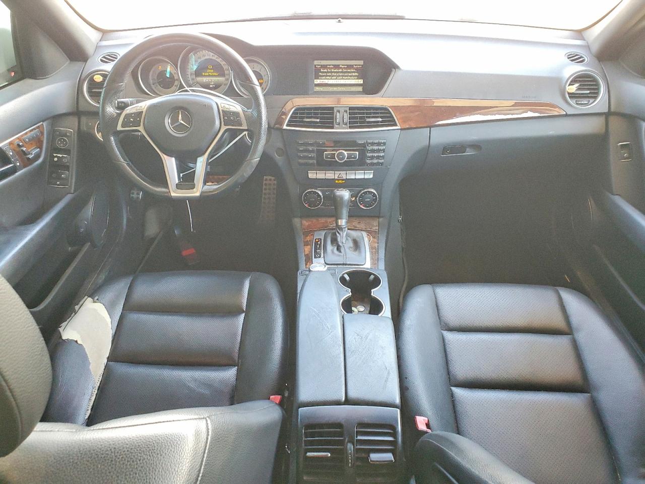 2014 Mercedes-benz C 250 White vin: WDDGF4HB2ER309293