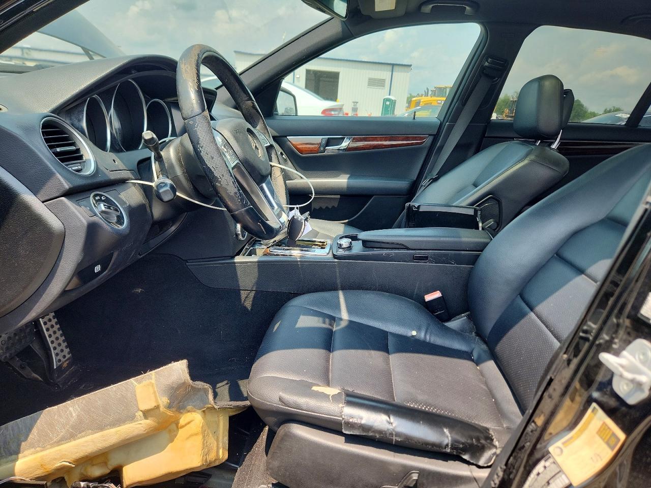 2012 Mercedes-benz C 250 Black vin: WDDGF4HB3CA609467
