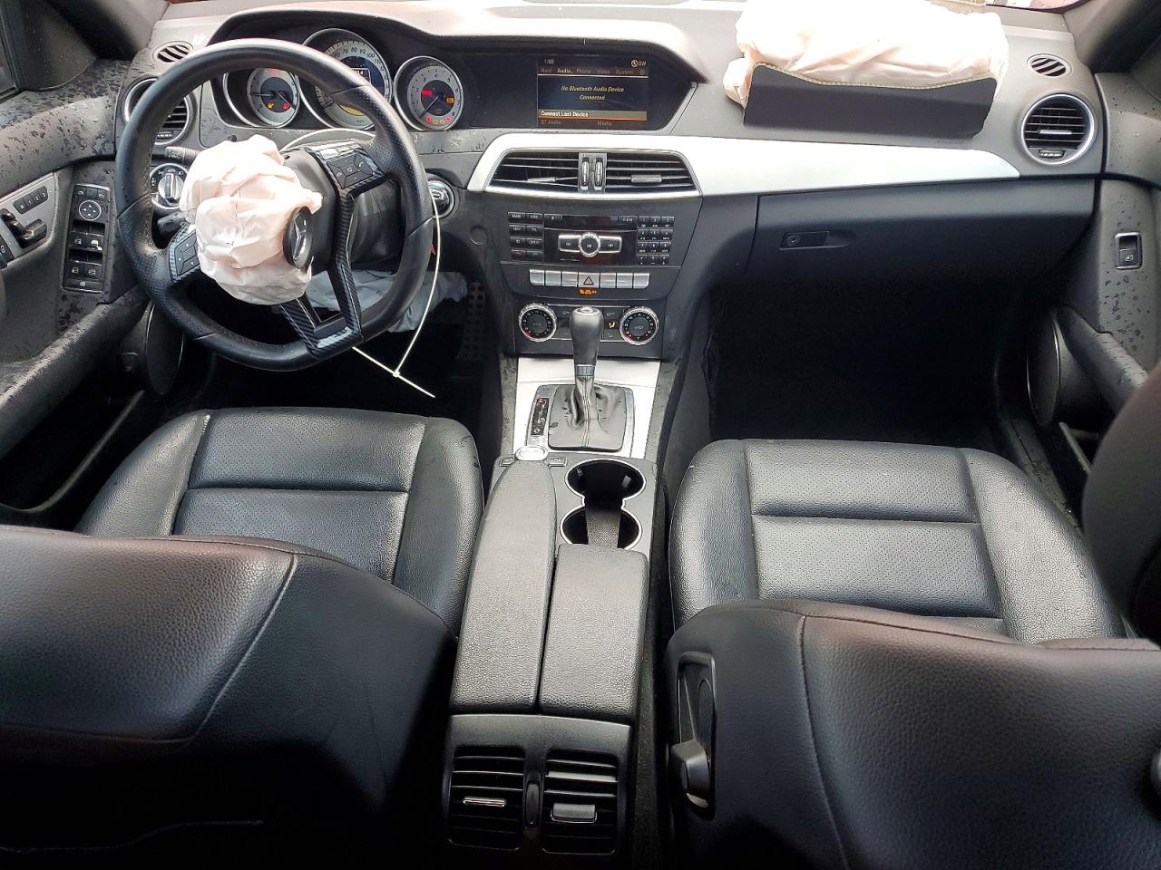 2012 Mercedes-benz C 250 Красный vin: WDDGF4HB3CA634899