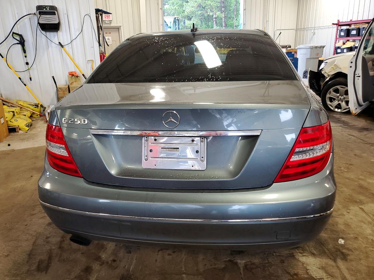 2012 Mercedes-benz C 250 Charcoal vin: WDDGF4HB3CA661813