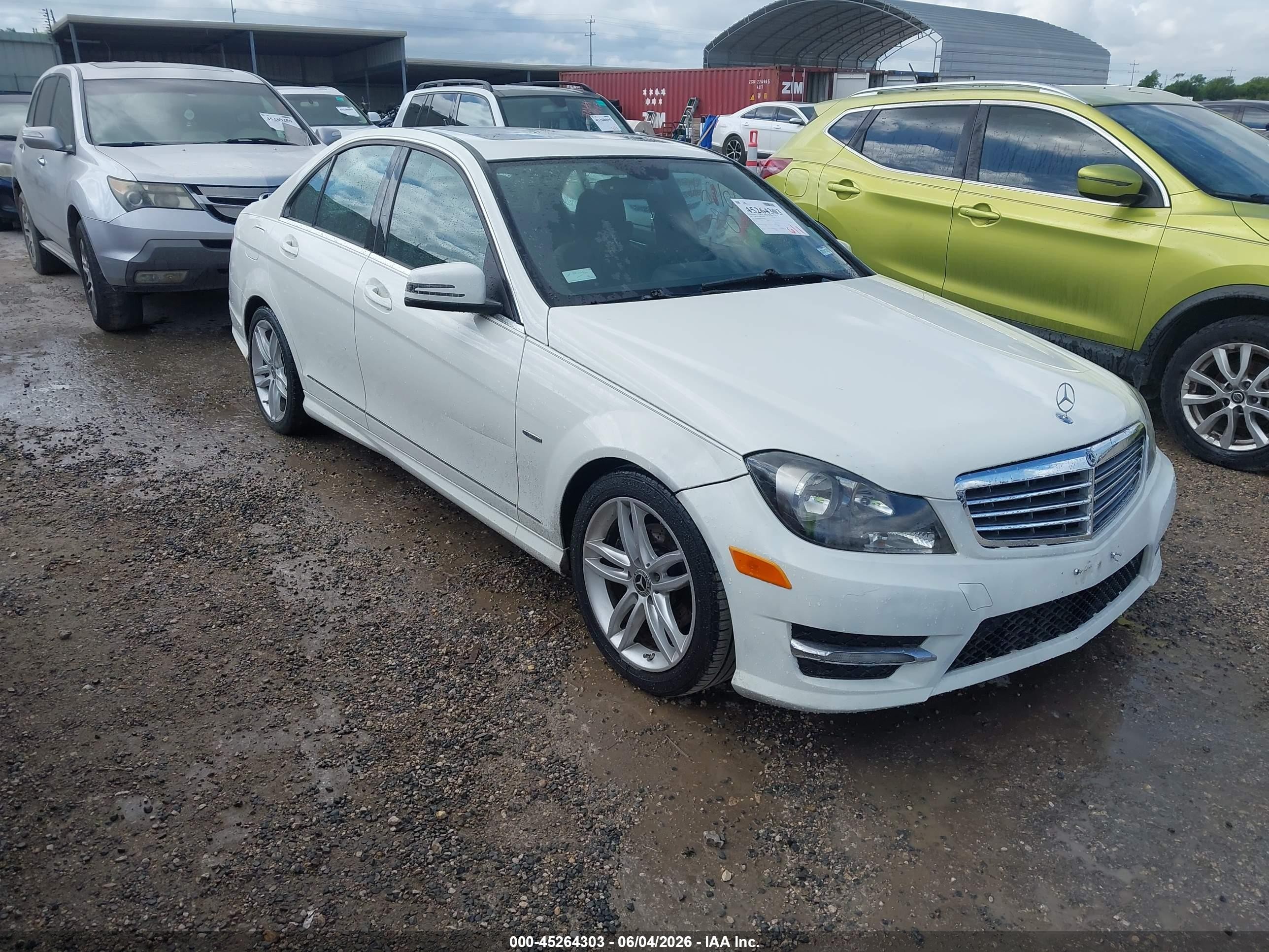 2012 Mercedes-benz C 250 Sport White vin: WDDGF4HB3CA701291