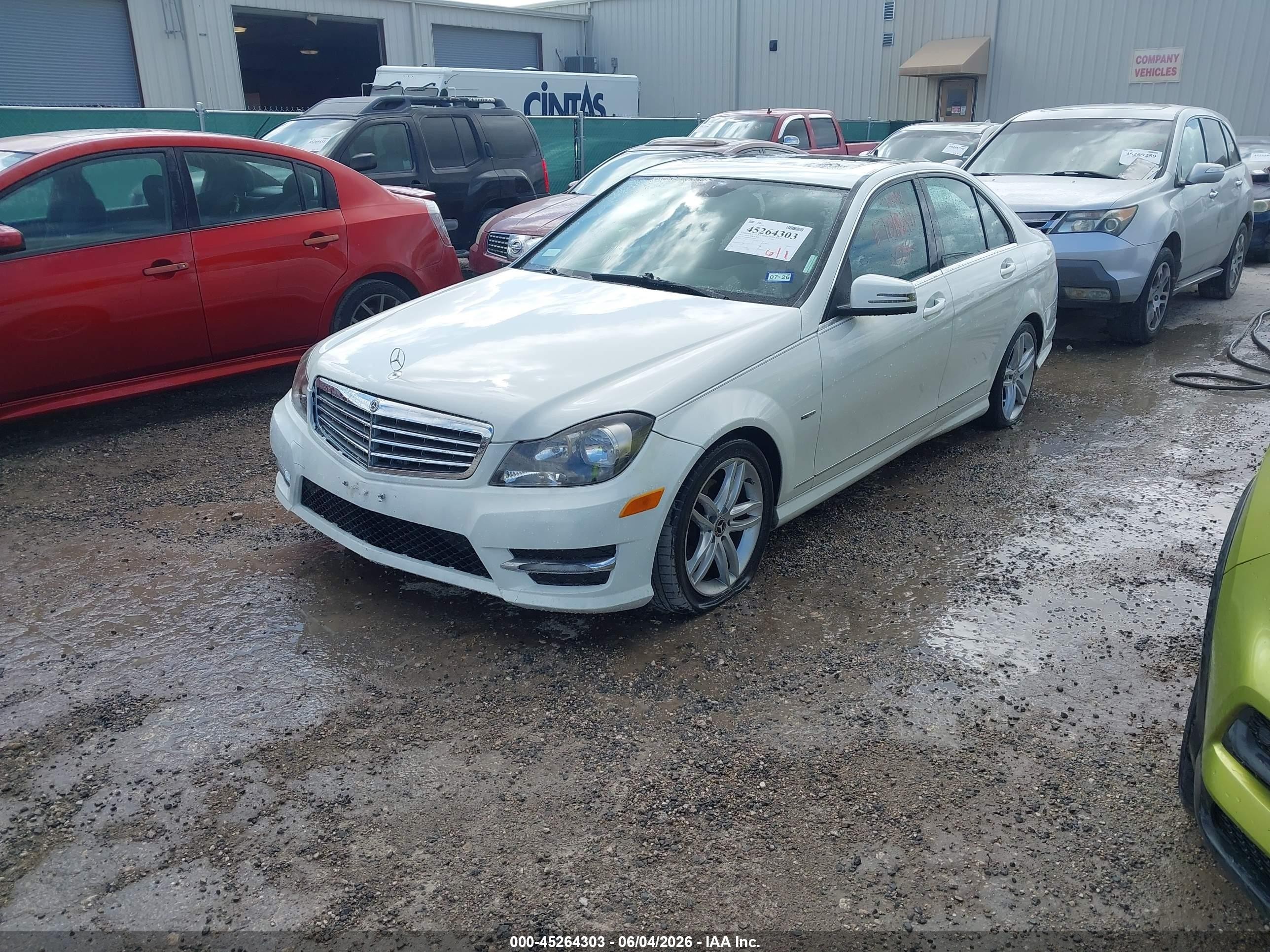 2012 Mercedes-benz C 250 Sport White vin: WDDGF4HB3CA701291