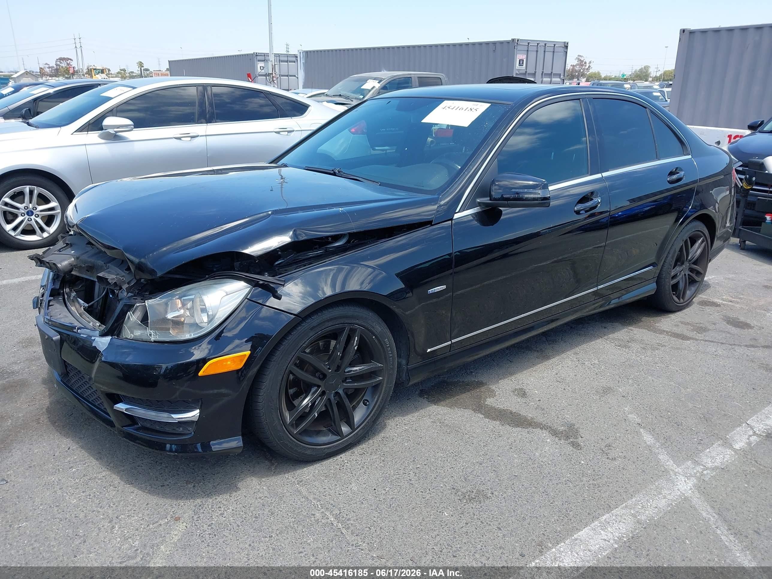 2012 Mercedes-benz C 250 Sport Черный vin: WDDGF4HB3CF853428