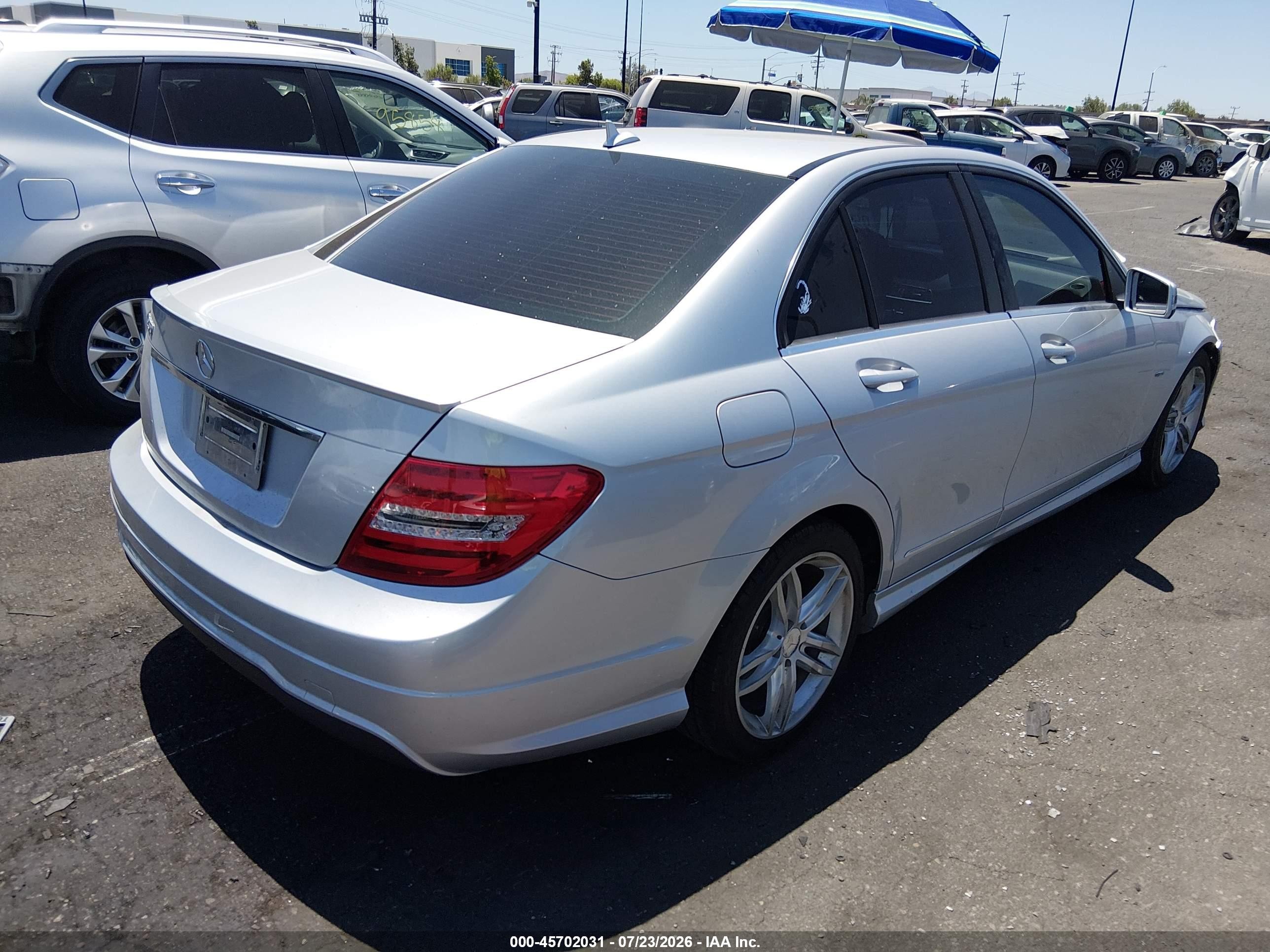 2012 Mercedes-benz C 250 Luxury/sport Silver vin: WDDGF4HB3CR219454