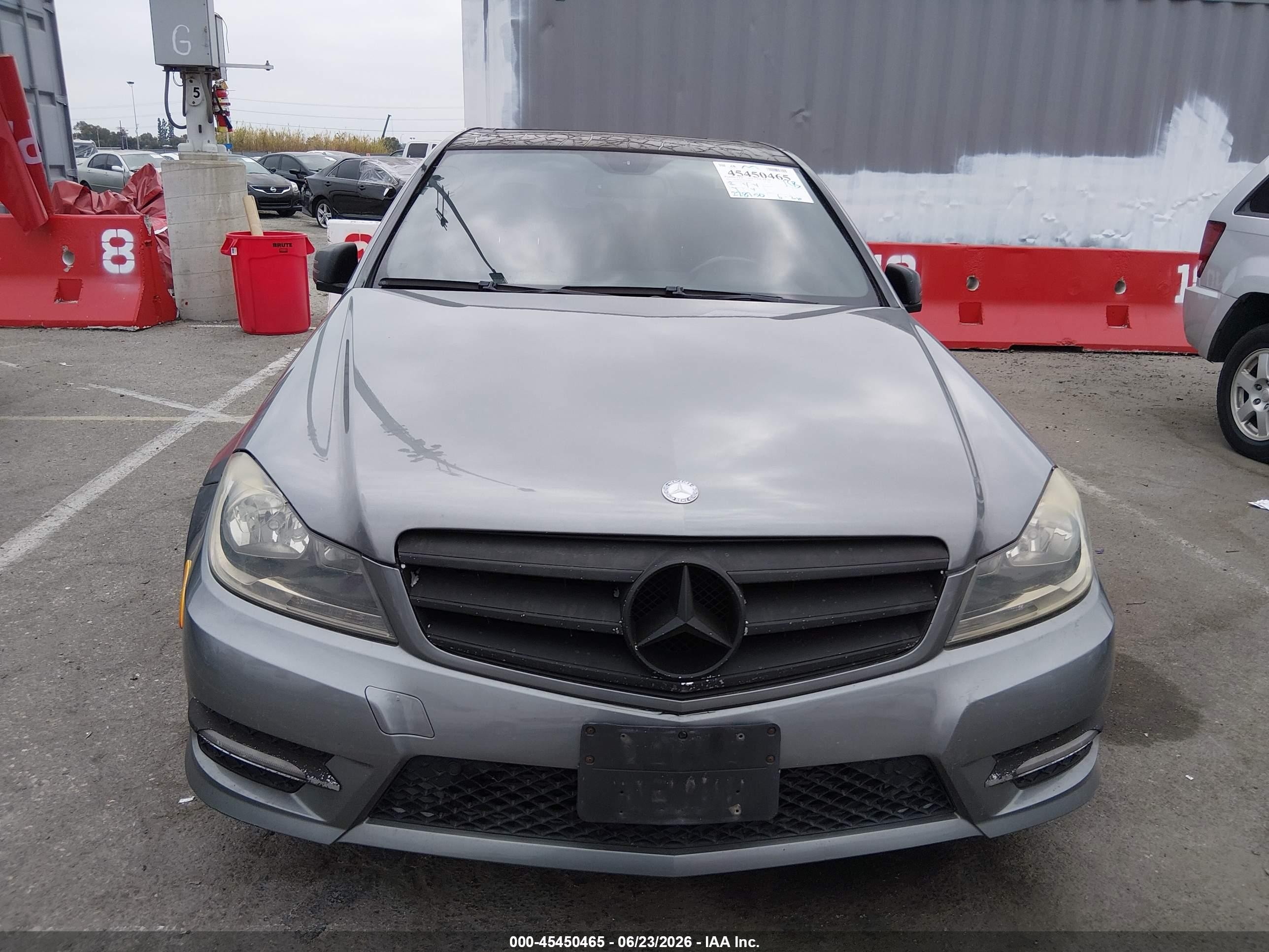 2012 Mercedes-benz C 250 Sport Gray vin: WDDGF4HB3CR220099