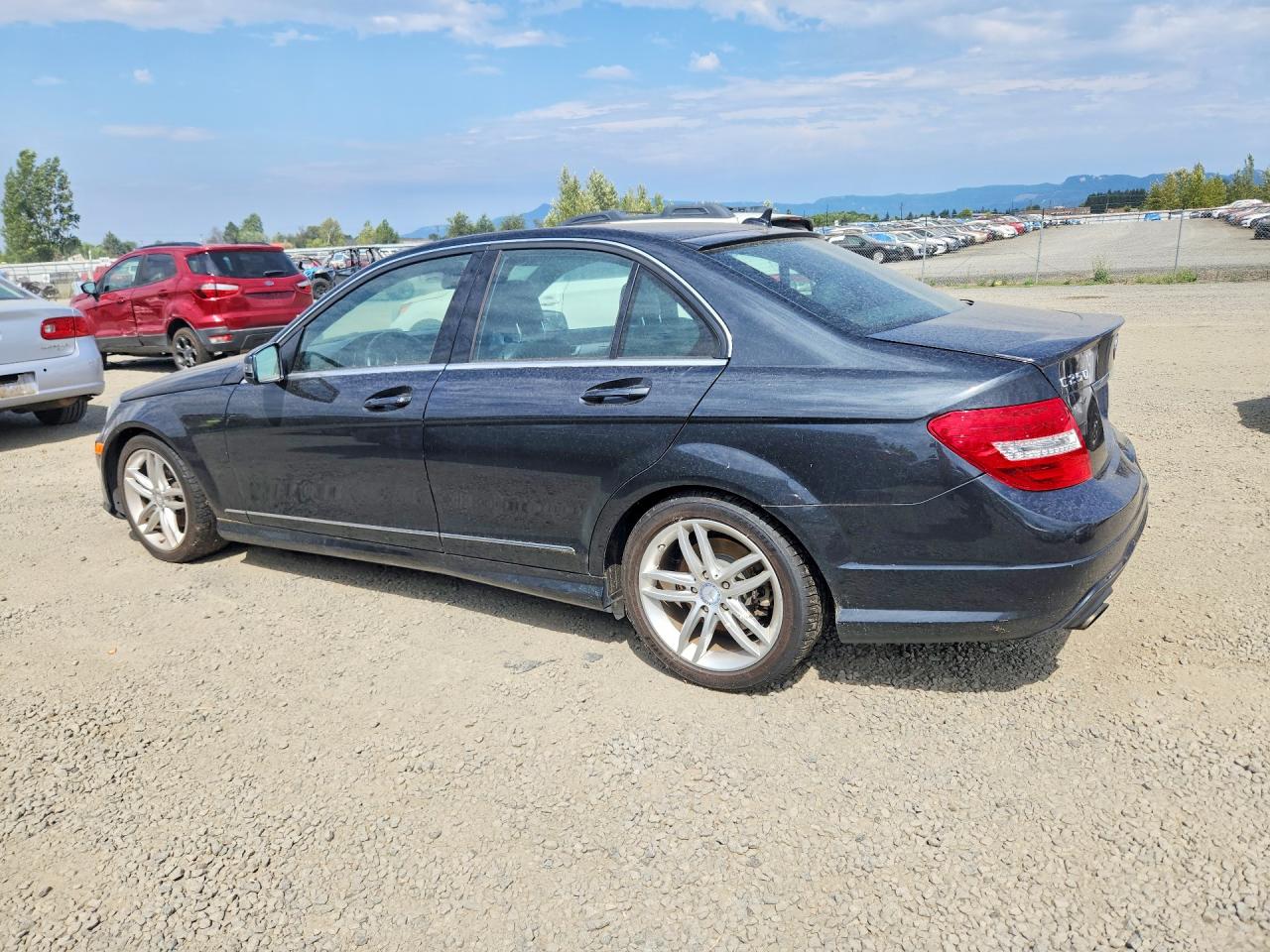 2012 Mercedes-benz C 250 Черный vin: WDDGF4HB3CR220300