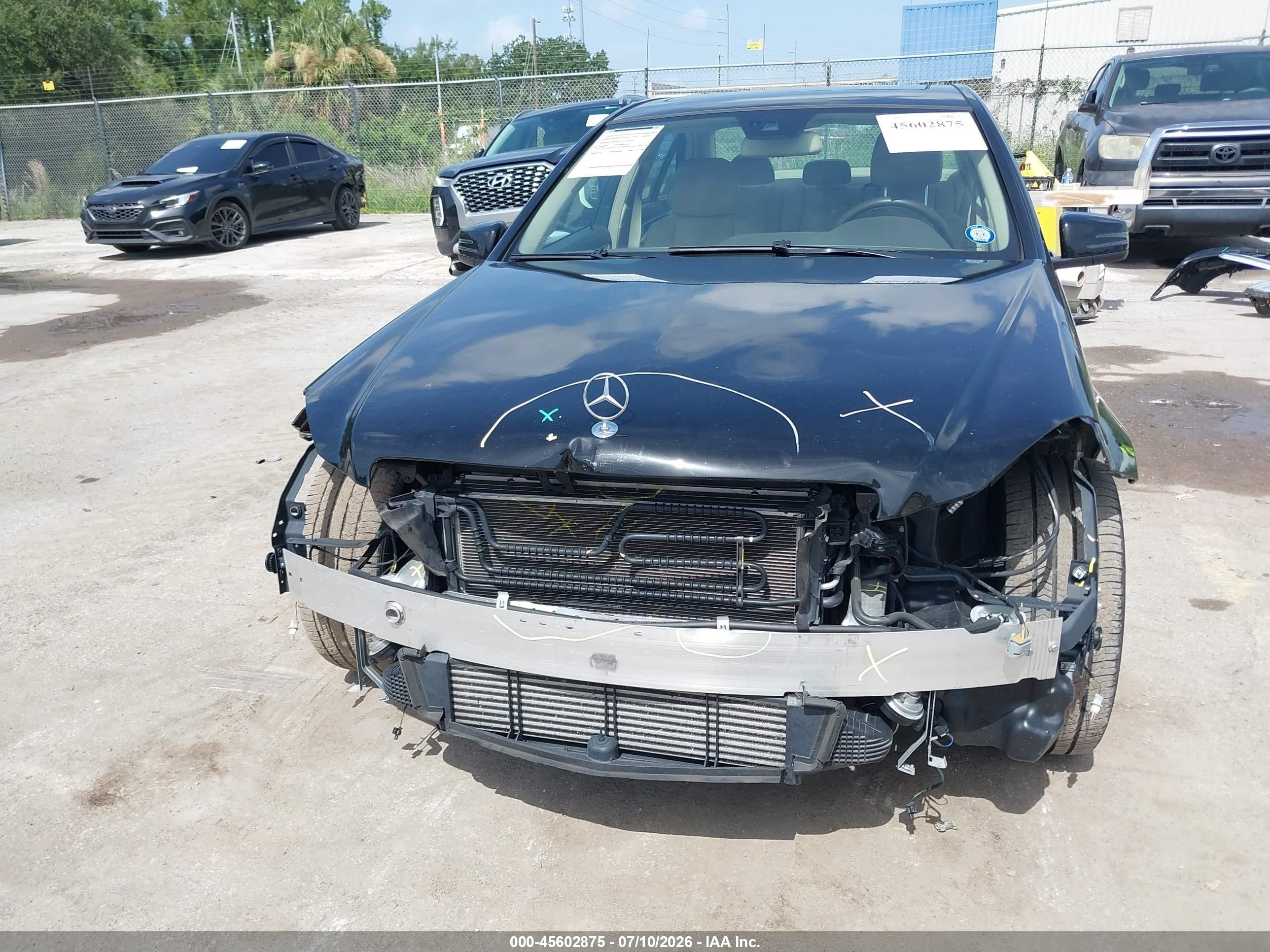 2012 Mercedes-benz C 250 Luxury Black vin: WDDGF4HB3CR223505