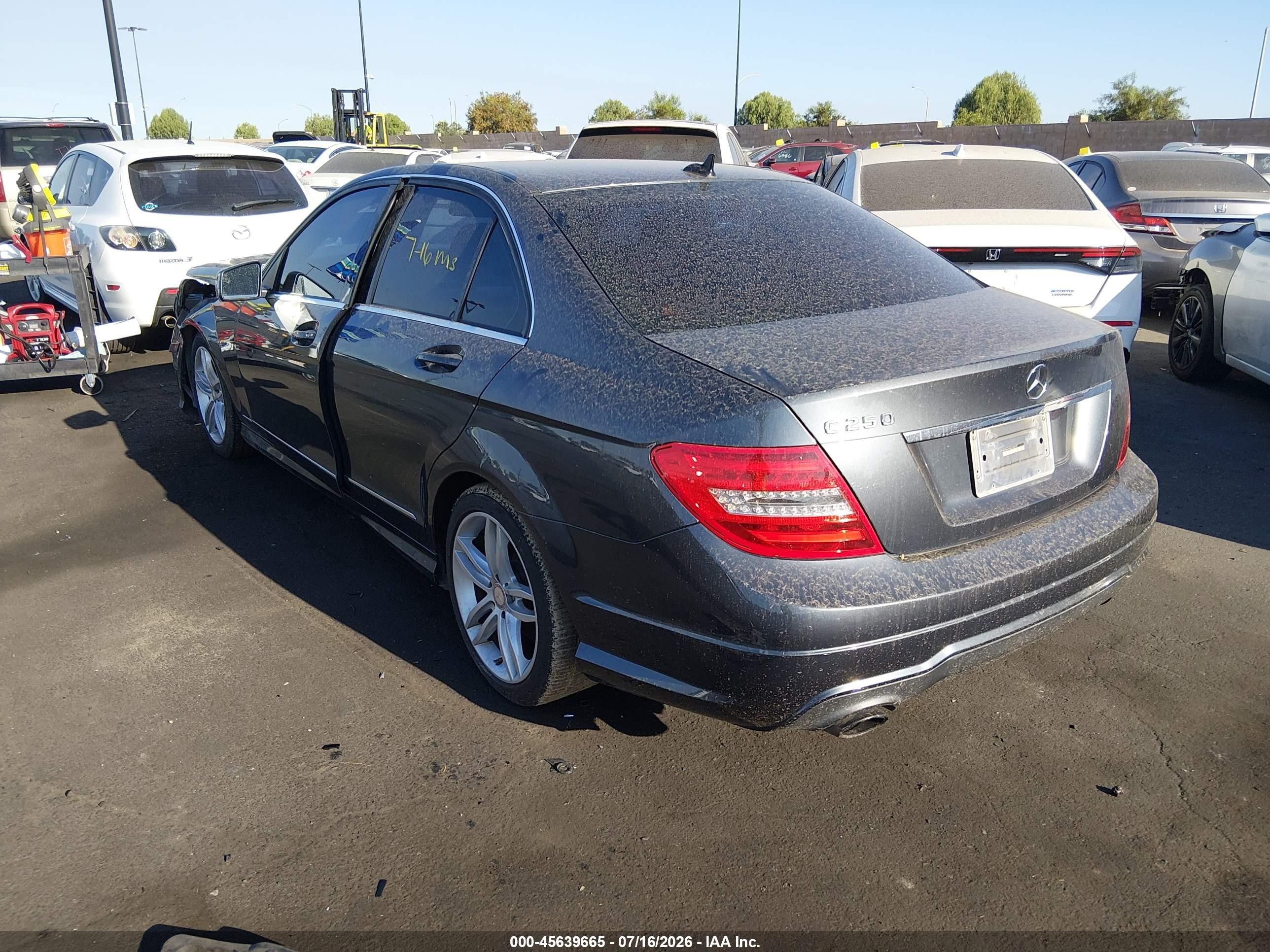 2013 Mercedes-benz C 250 Sport Gray vin: WDDGF4HB3DA789972