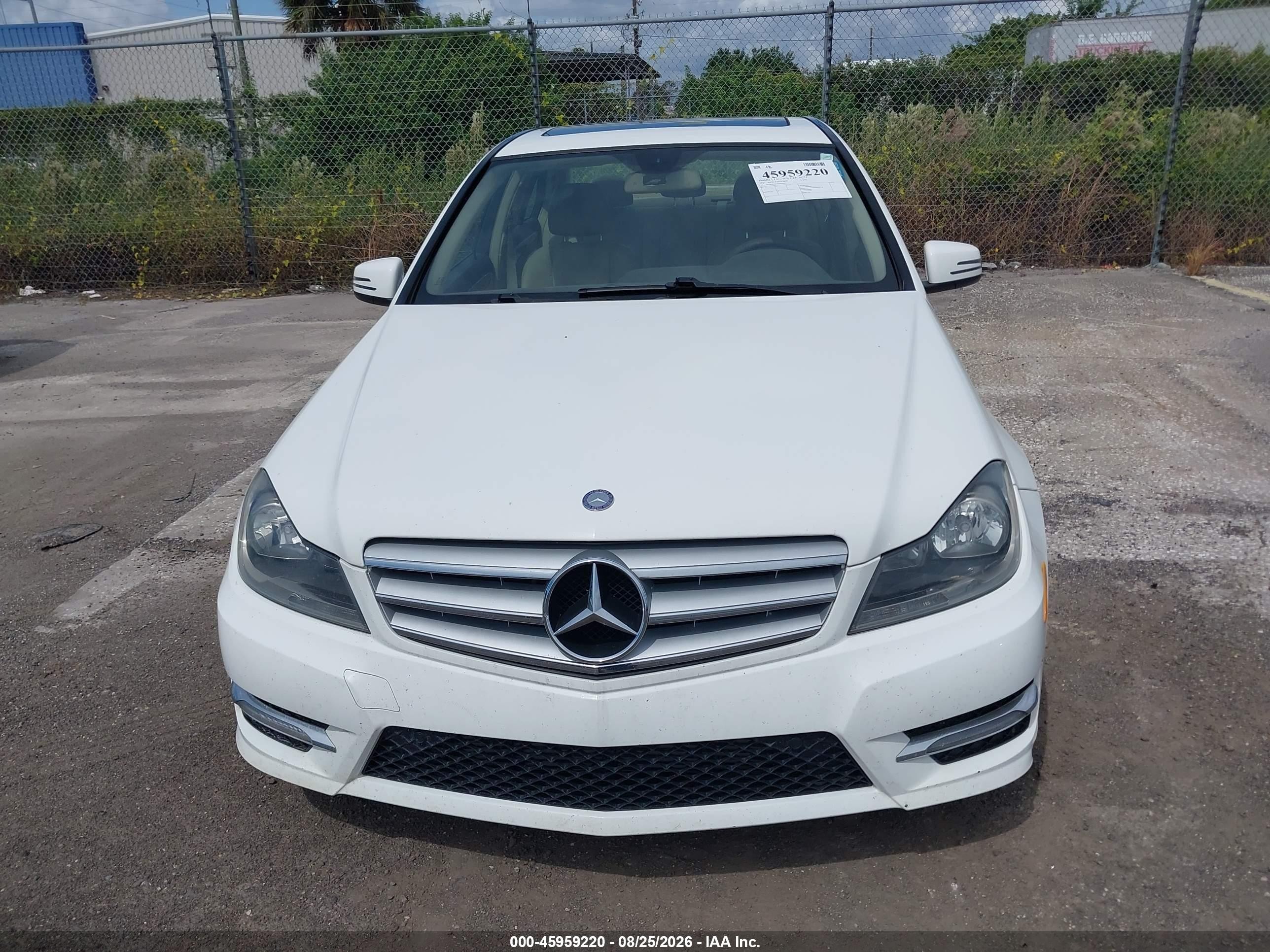 2013 Mercedes-benz C 250 Sport White vin: WDDGF4HB3DA830083
