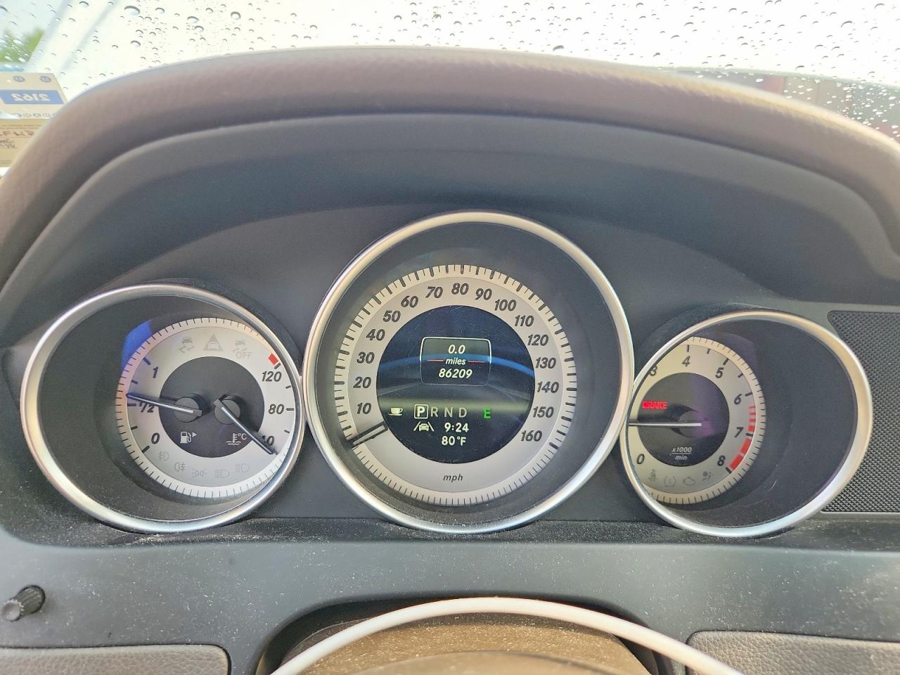 2013 Mercedes-benz C 250 Белый vin: WDDGF4HB3DR268557