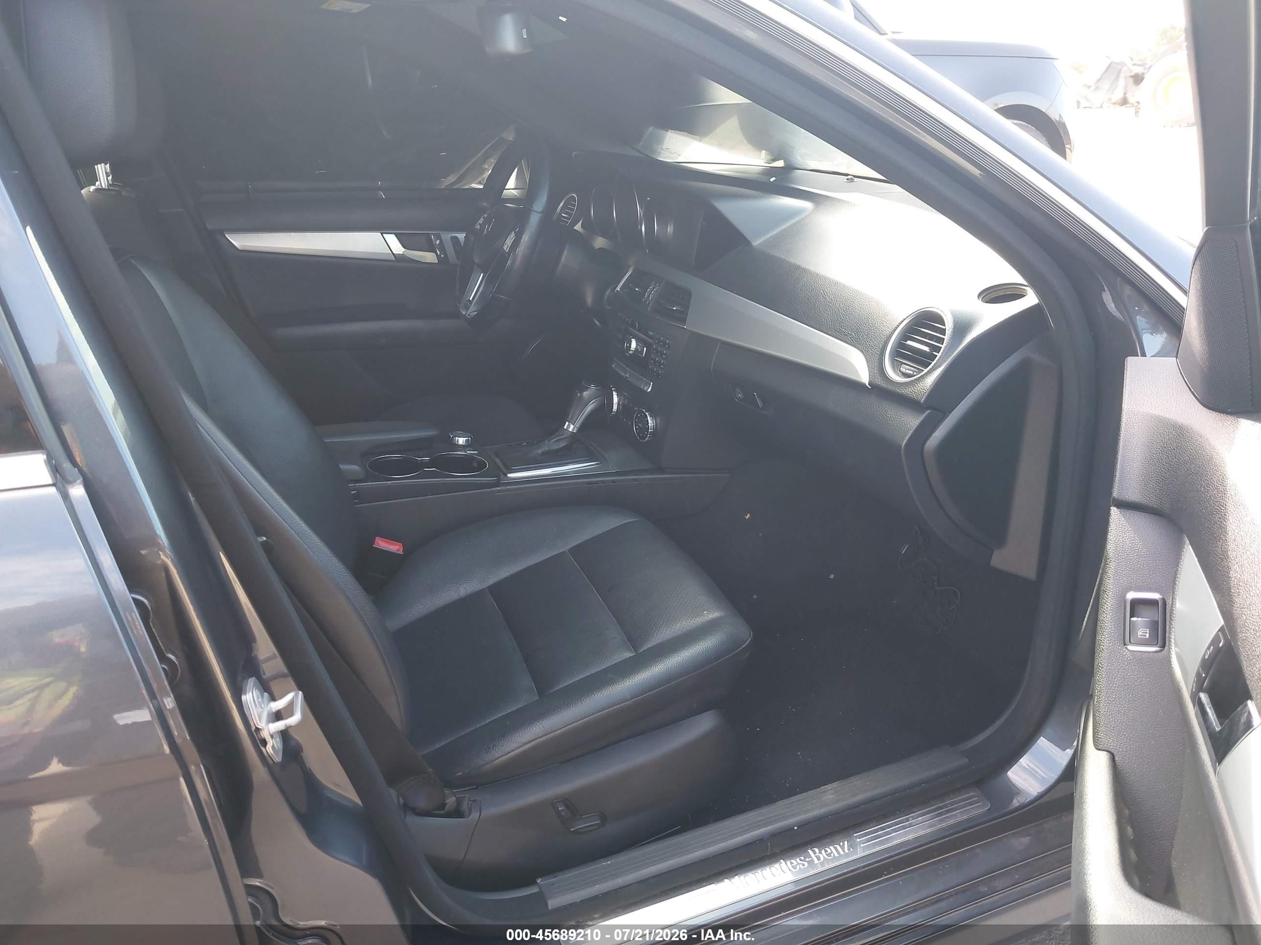 2013 Mercedes-benz C 250 Sport Black vin: WDDGF4HB3DR269935