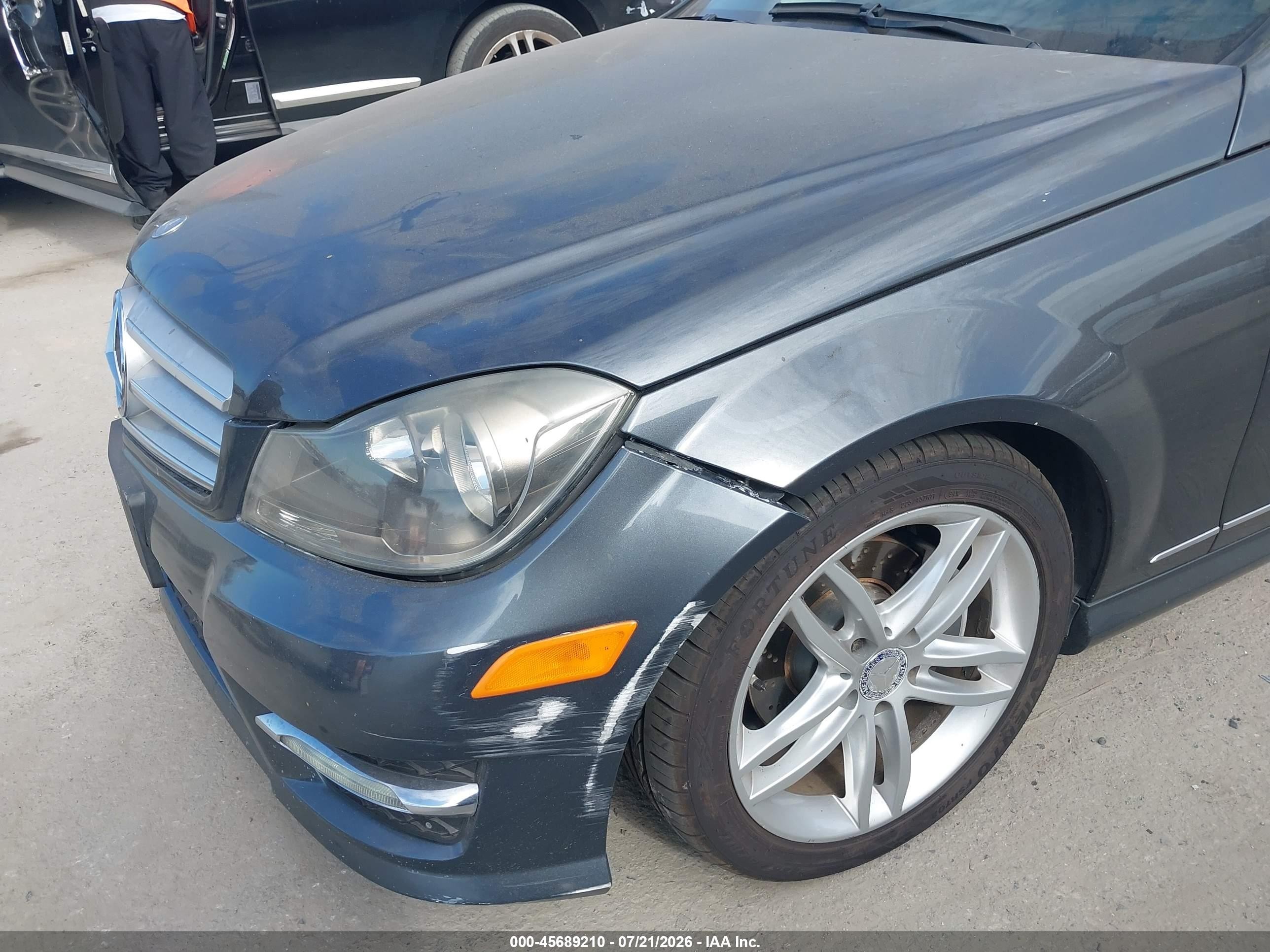 2013 Mercedes-benz C 250 Sport Black vin: WDDGF4HB3DR269935