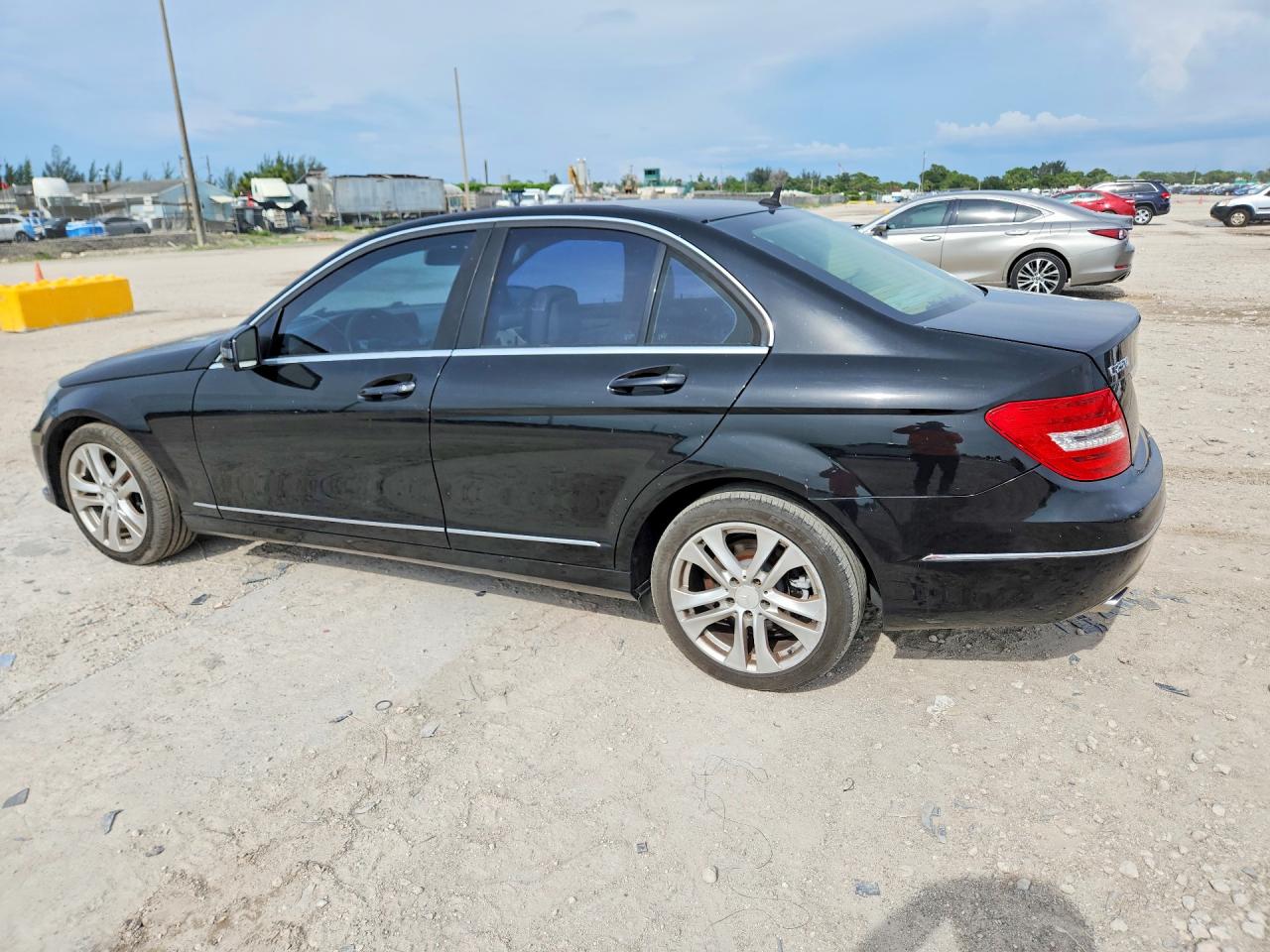 2013 Mercedes-benz C 250 Black vin: WDDGF4HB3DR270535
