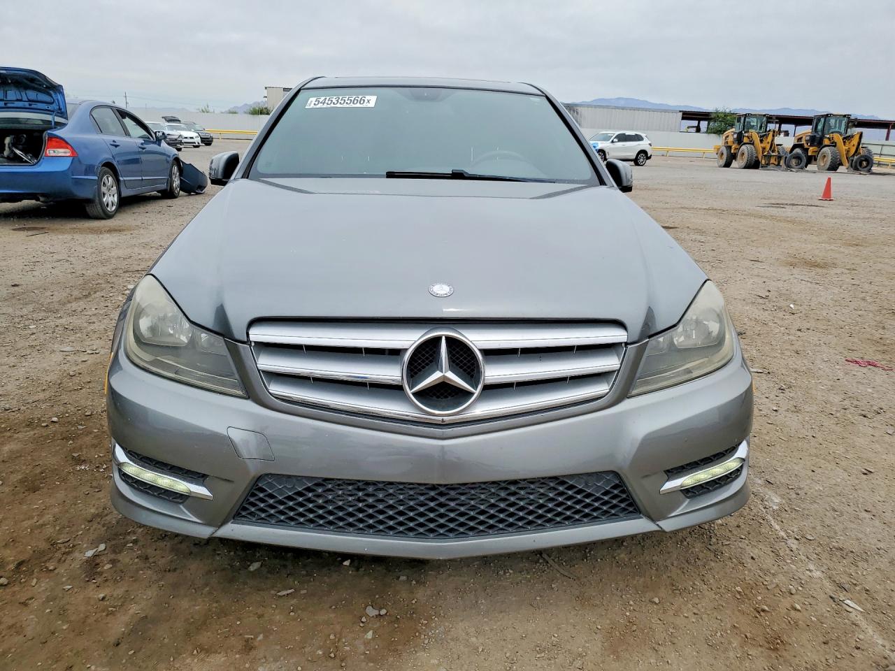 2013 Mercedes-benz C 250 Gray vin: WDDGF4HB3DR276447