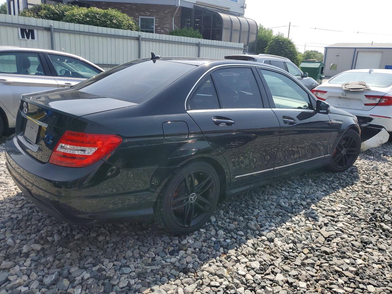 2013 Mercedes-benz C 250 Black vin: WDDGF4HB3DR279641