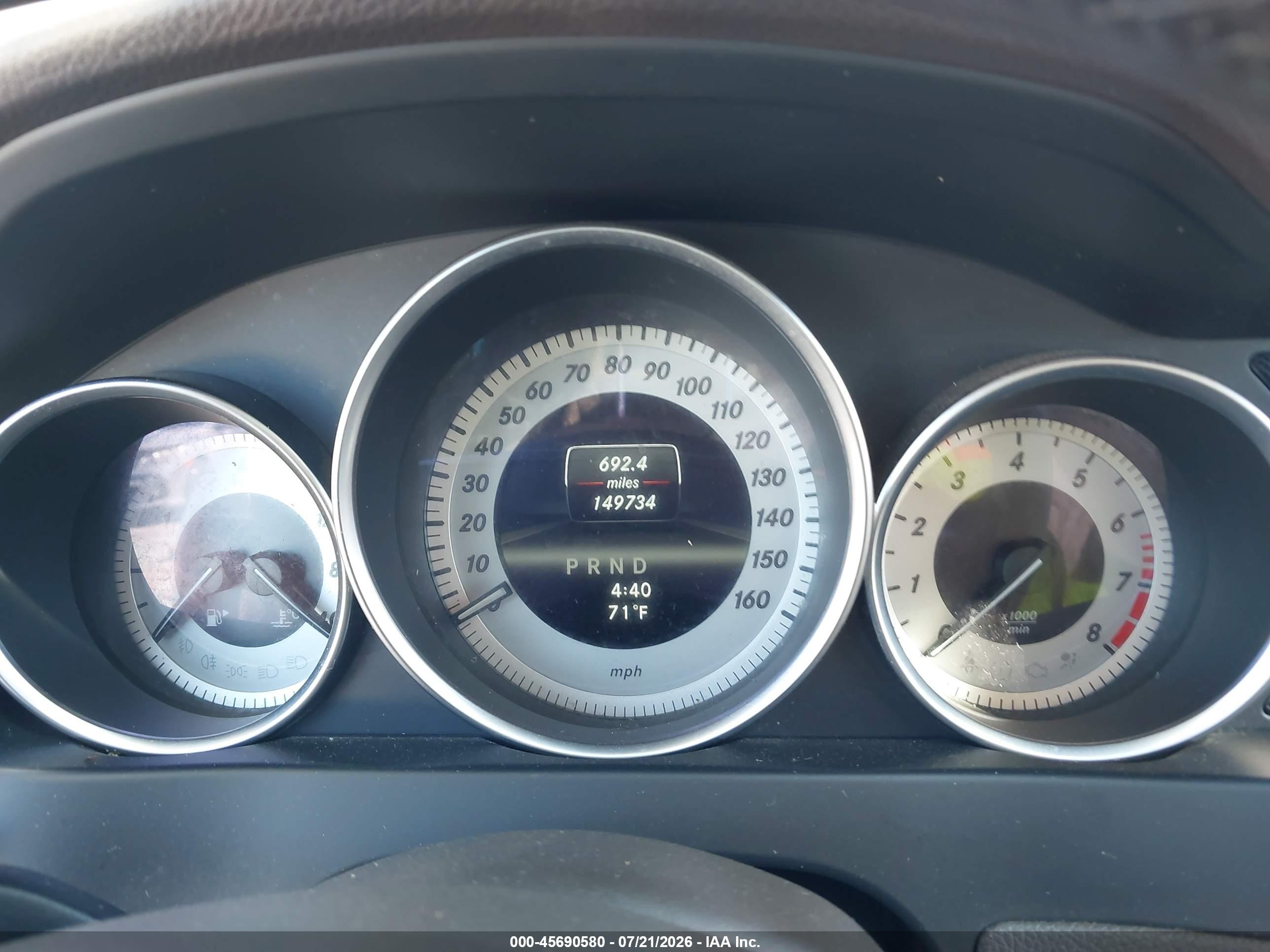 2013 Mercedes-benz C 250 Sport White vin: WDDGF4HB3DR282376