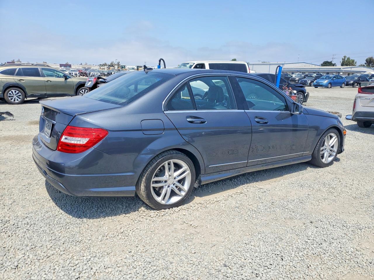 2013 Mercedes-benz C 250 Gray vin: WDDGF4HB3DR285844