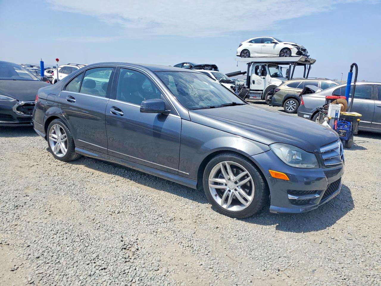 2013 Mercedes-benz C 250 Gray vin: WDDGF4HB3DR285844