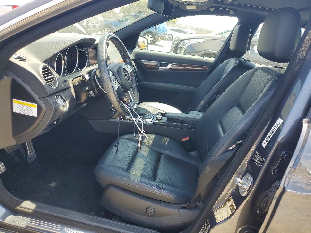 2013 Mercedes-benz C 250 Gray vin: WDDGF4HB3DR285844