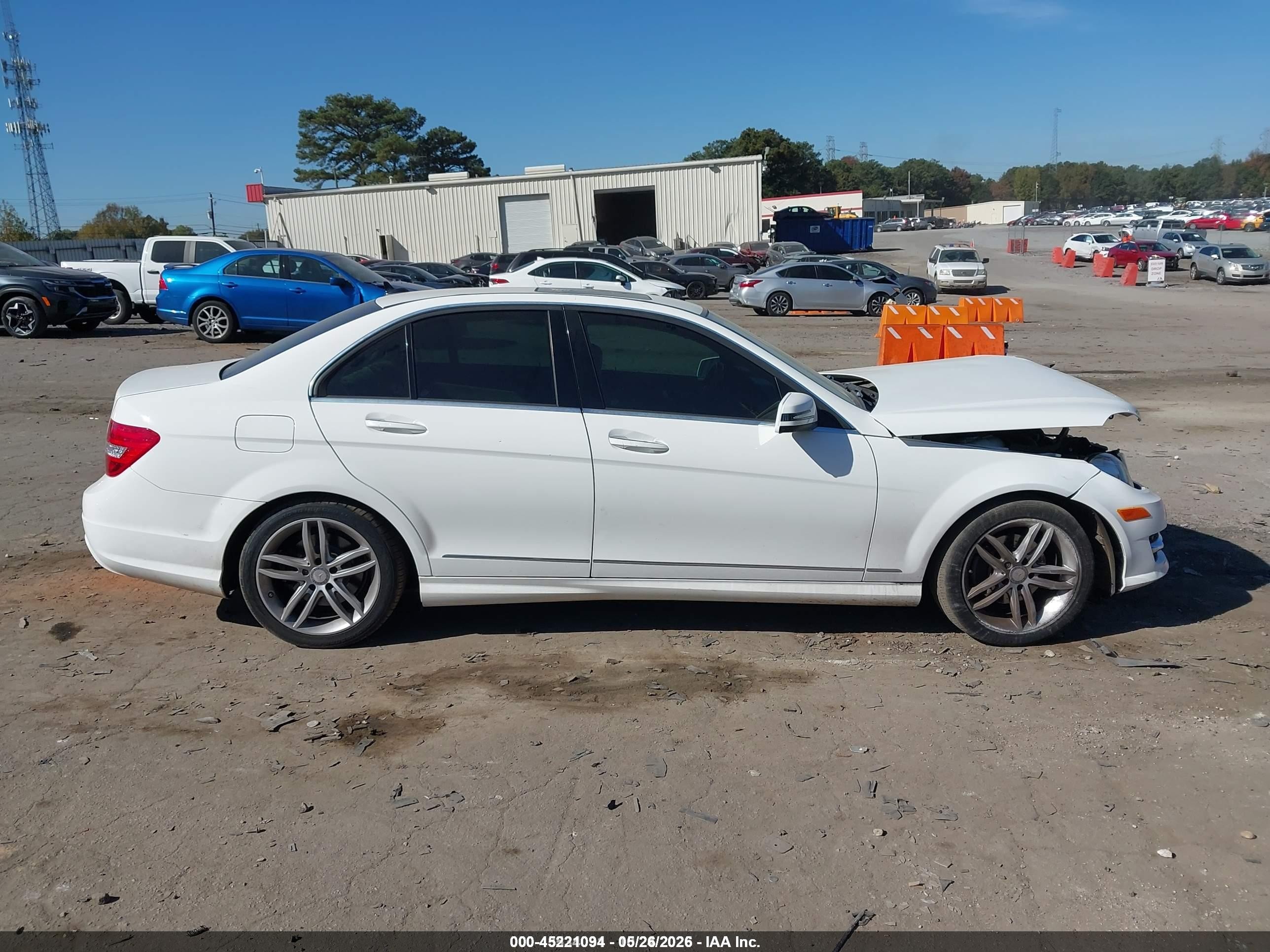 2013 Mercedes-benz C 250 Sport White vin: WDDGF4HB3DR291756