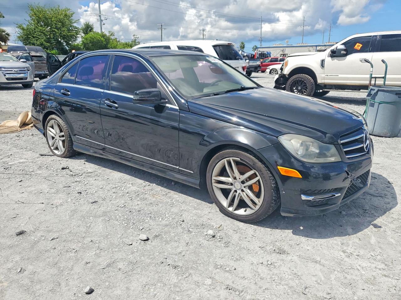 2014 Mercedes-benz C 250 Черный vin: WDDGF4HB3EA945915