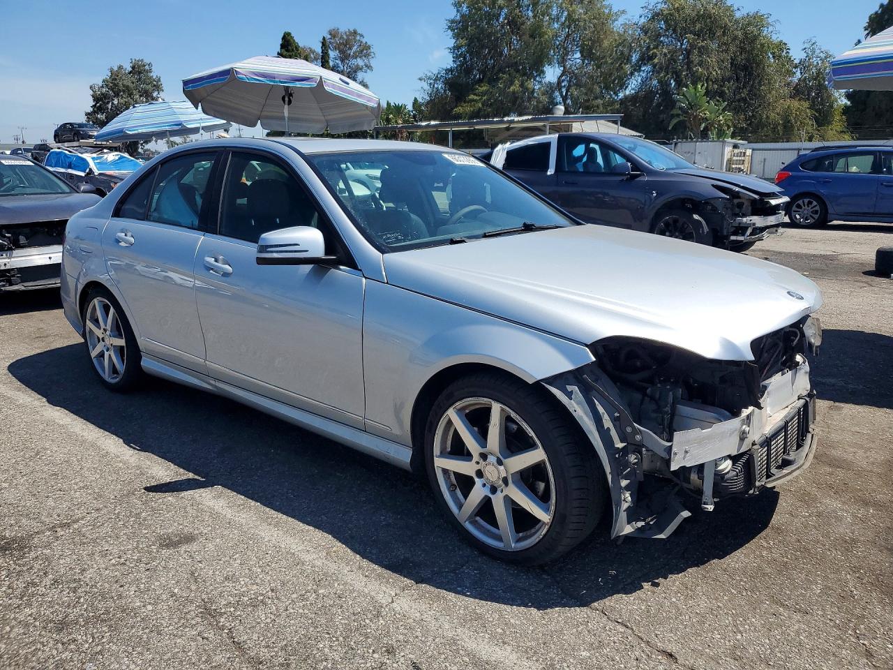 2014 Mercedes-benz C 250 Серебряный vin: WDDGF4HB3EA954713