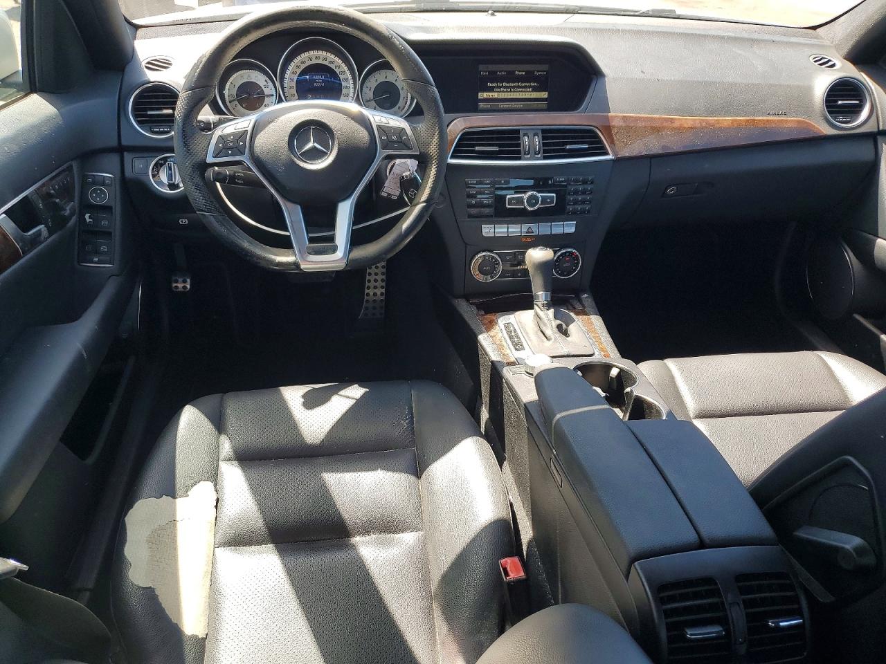 2014 Mercedes-benz C 250 Серебряный vin: WDDGF4HB3EA954713