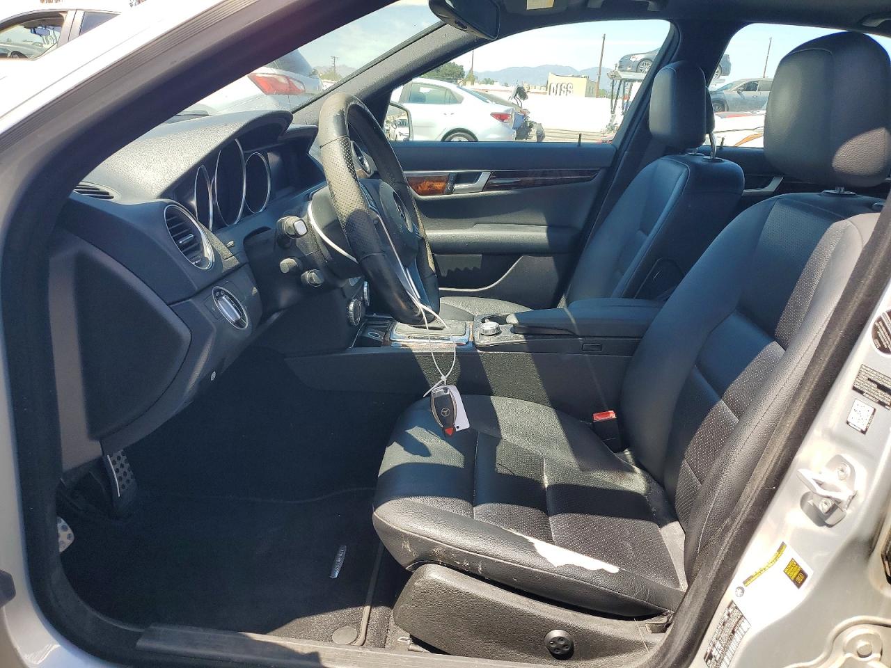2014 Mercedes-benz C 250 Серебряный vin: WDDGF4HB3EA954713