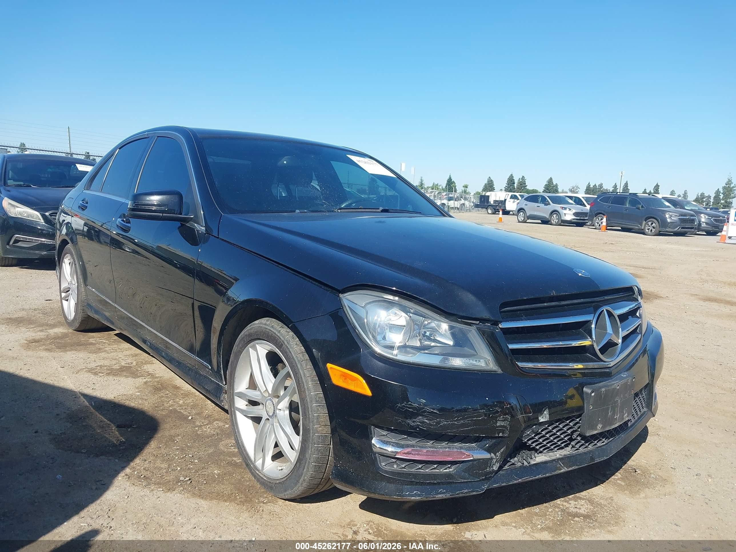 2014 Mercedes-benz C 250 Sport Черный vin: WDDGF4HB3EA962990