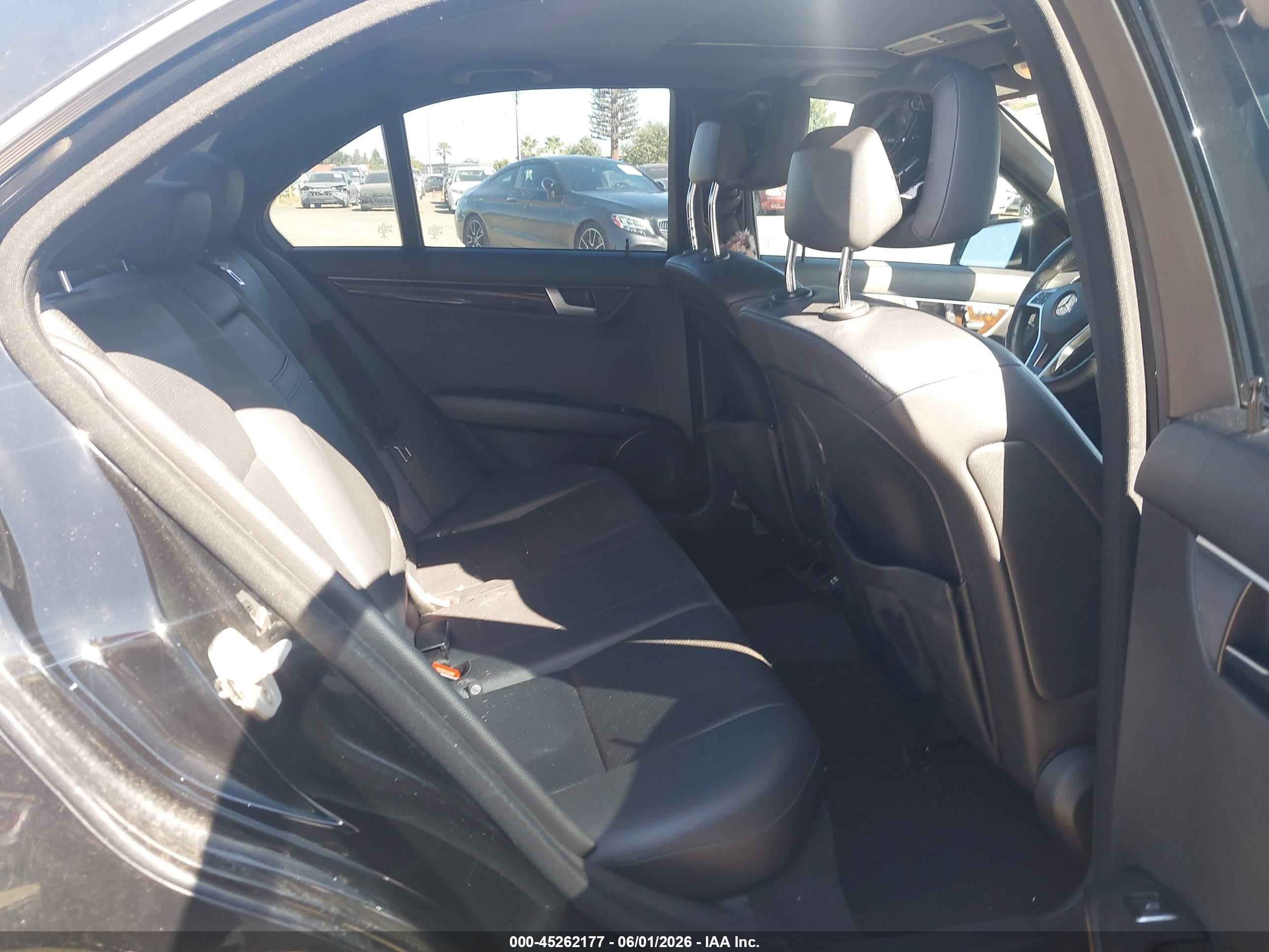 2014 Mercedes-benz C 250 Sport Черный vin: WDDGF4HB3EA962990