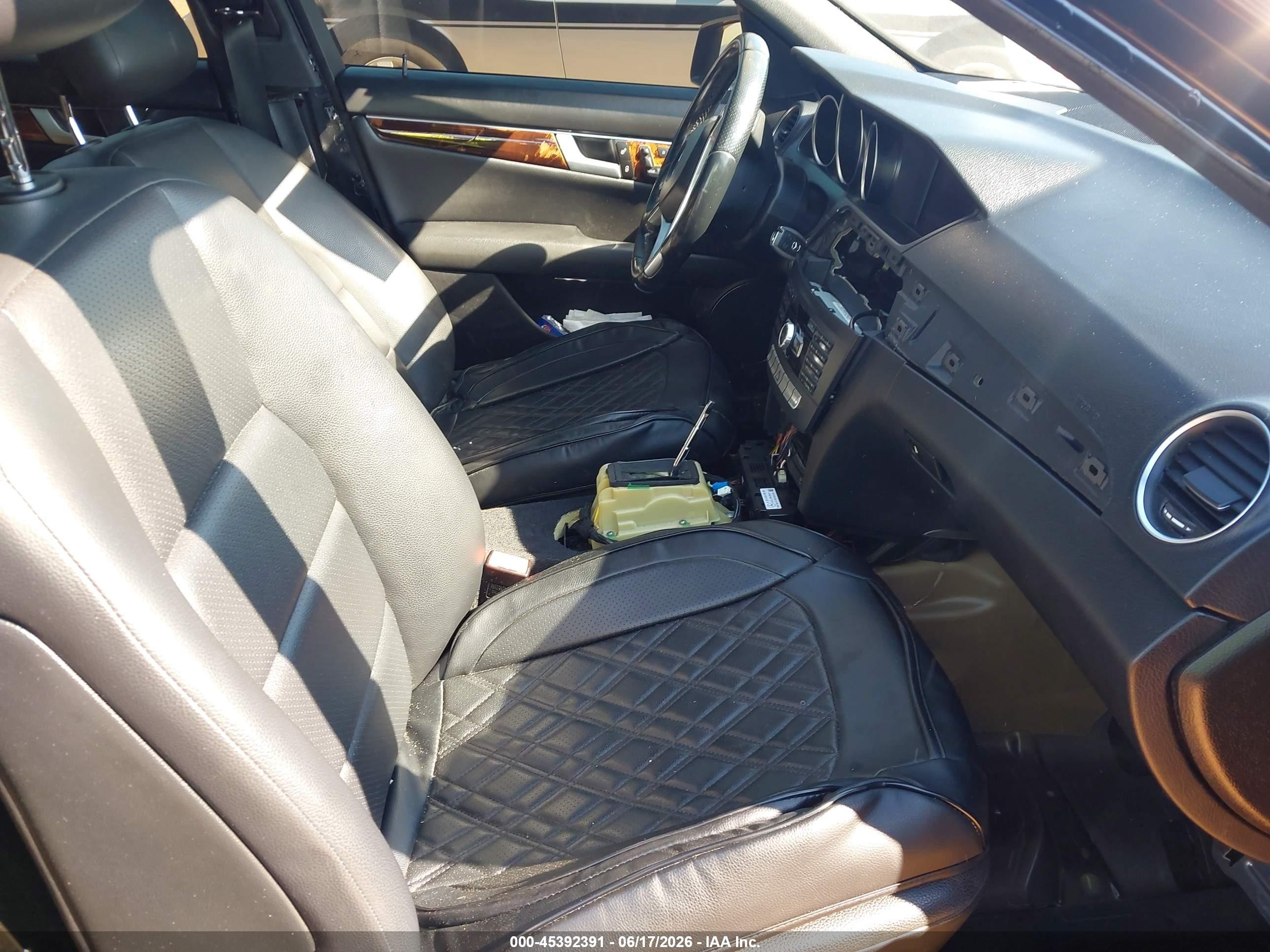 2014 Mercedes-benz C 250 Sport Черный vin: WDDGF4HB3EA966179