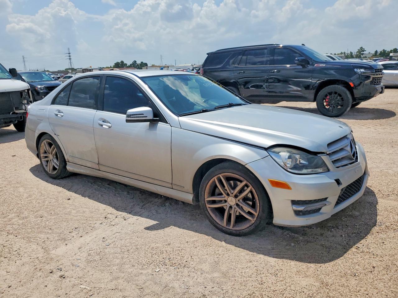 2014 Mercedes-benz C 250 Silver vin: WDDGF4HB3EG206217