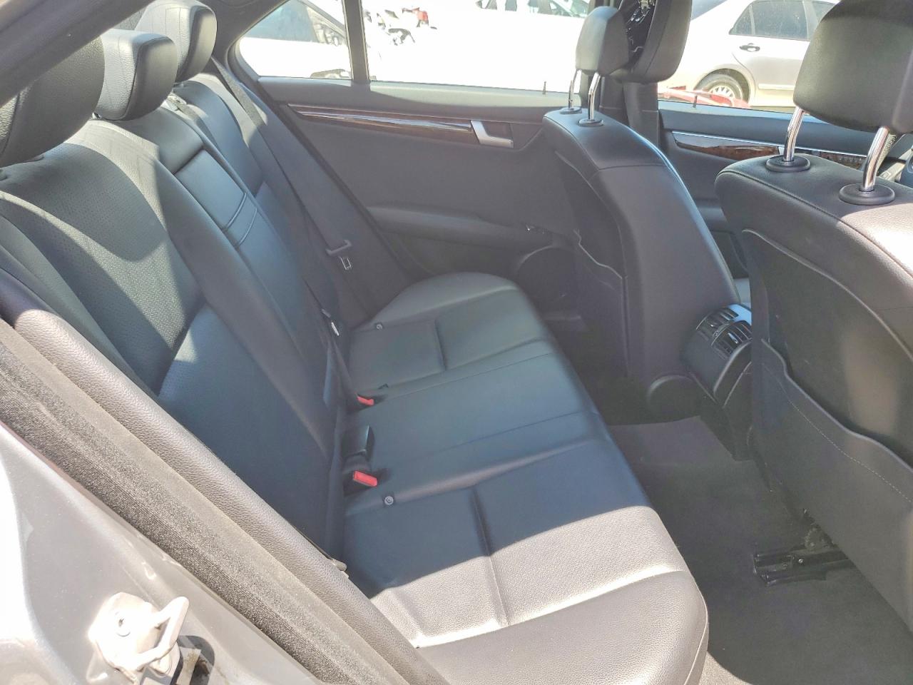 2014 Mercedes-benz C 250 Gray vin: WDDGF4HB3EG250332