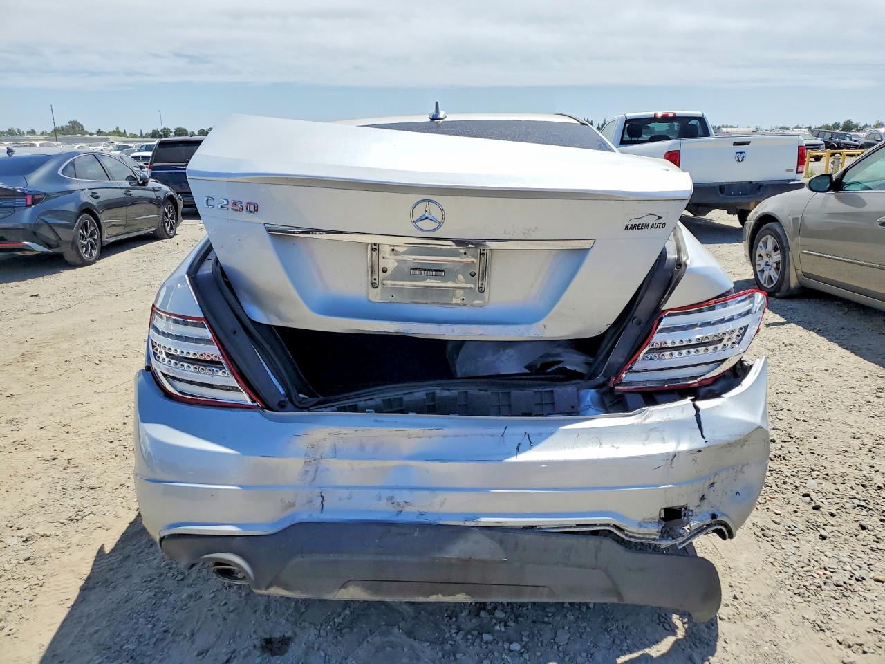 2014 Mercedes-benz C 250 Silver vin: WDDGF4HB3ER319654