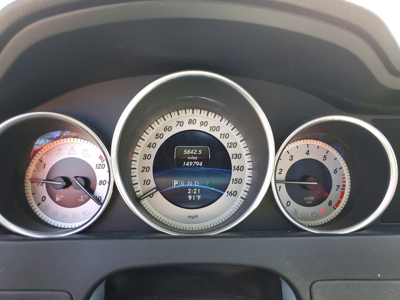 2014 Mercedes-benz C 250 Silver vin: WDDGF4HB3ER319654