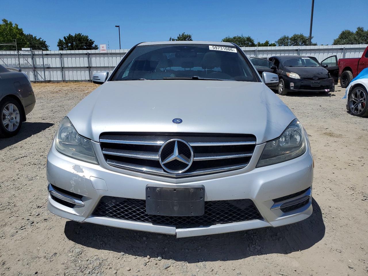 2014 Mercedes-benz C 250 Silver vin: WDDGF4HB3ER319654