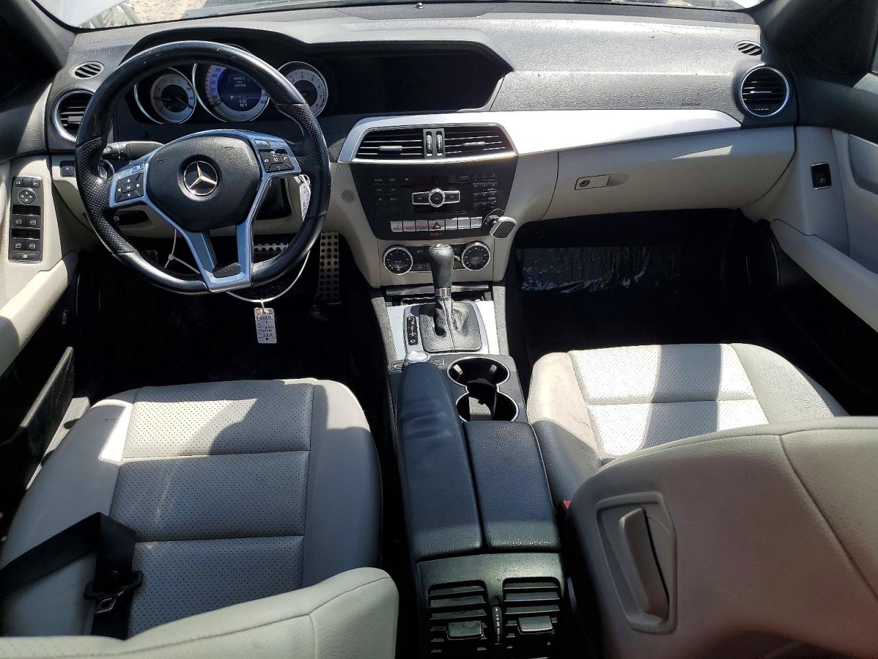 2014 Mercedes-benz C 250 Silver vin: WDDGF4HB3ER319654