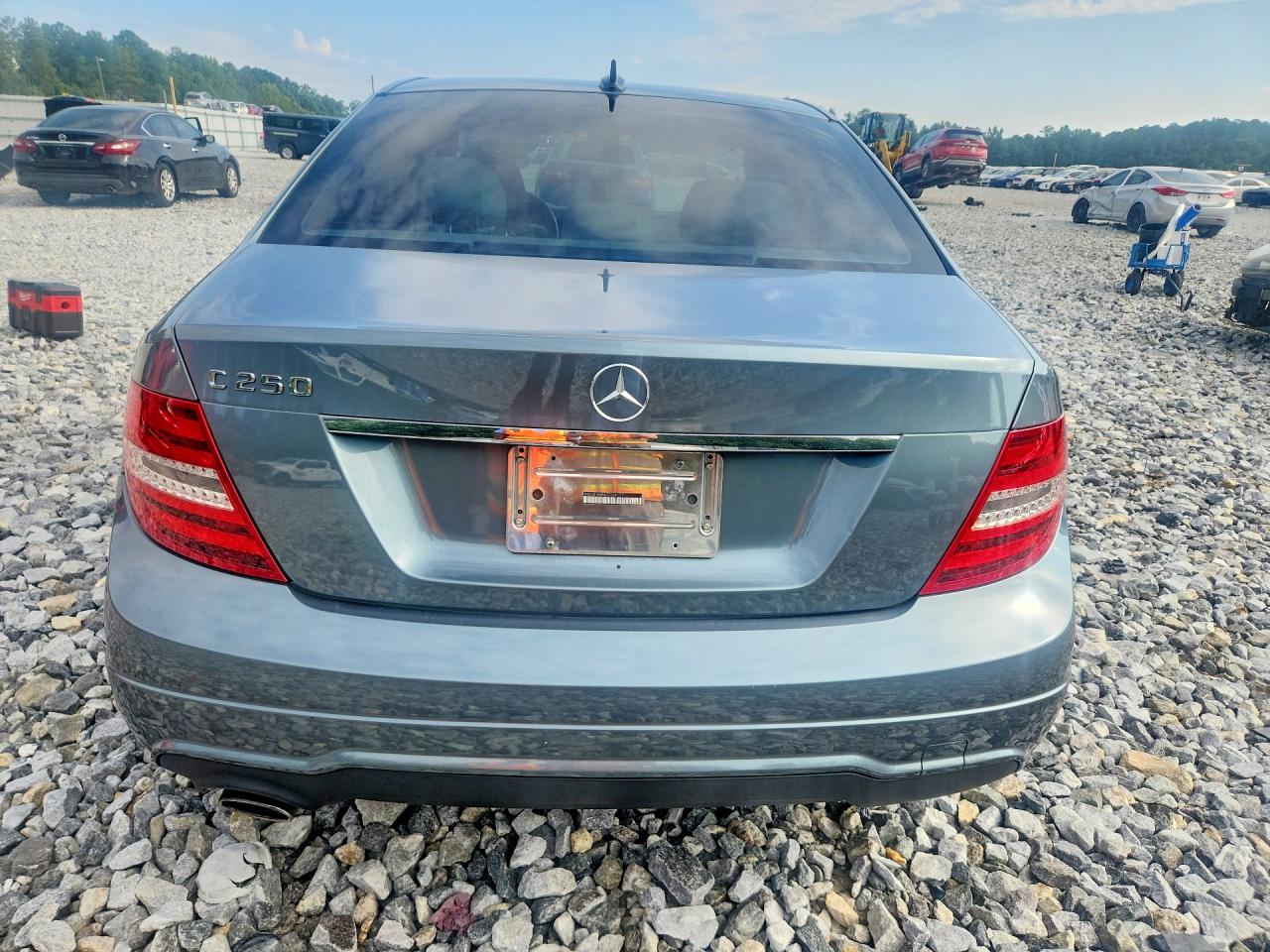2012 Mercedes-benz C 250 Gray vin: WDDGF4HB4CF864177