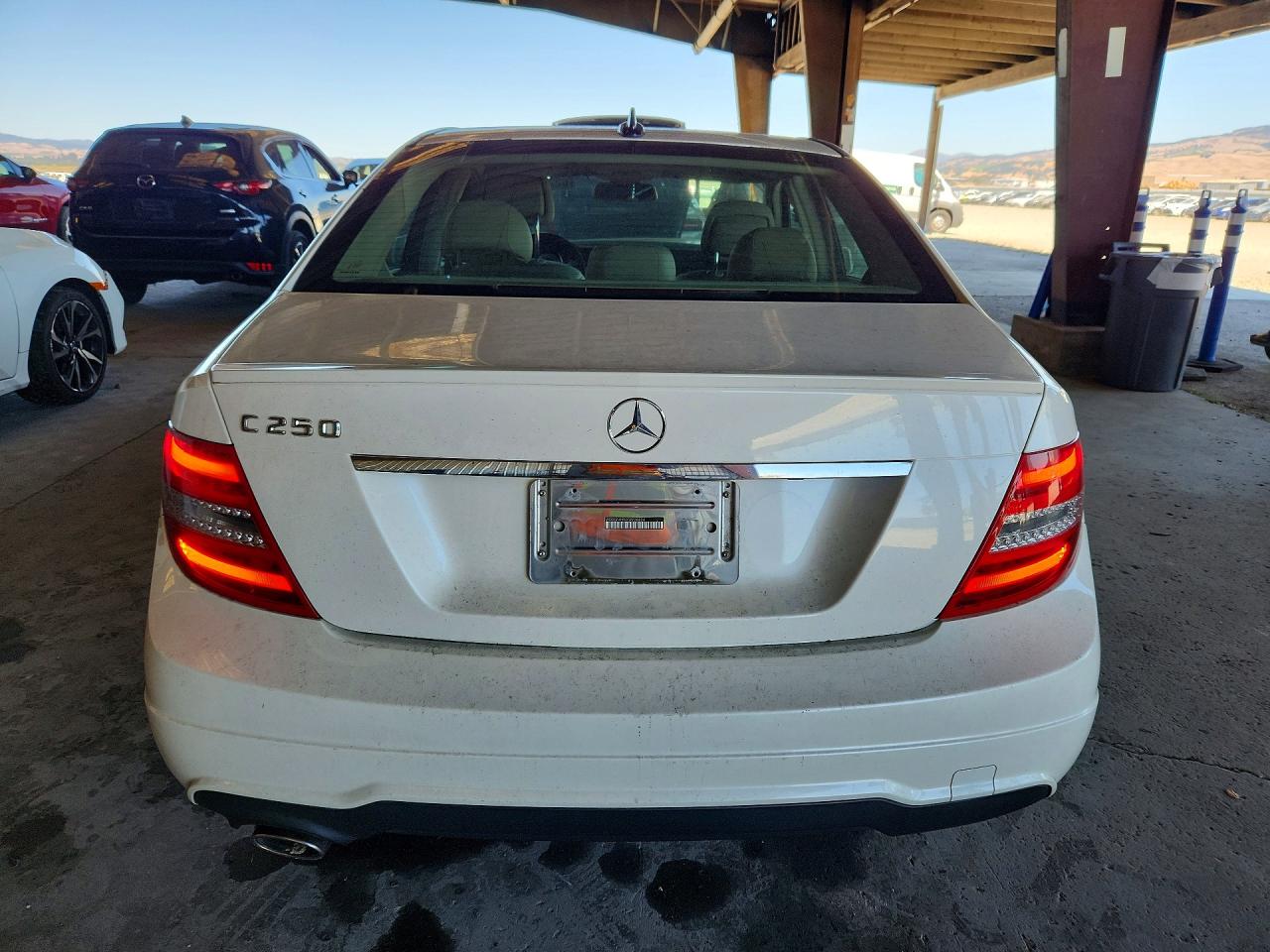 2012 Mercedes-benz C 250 White vin: WDDGF4HB4CR220824