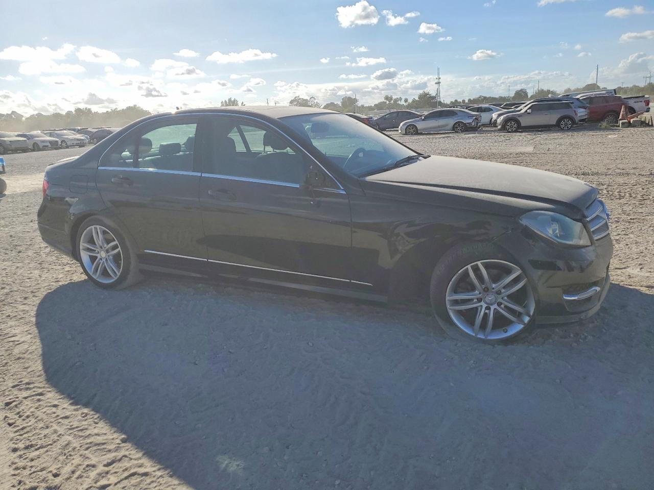2013 Mercedes-benz C 250 Black vin: WDDGF4HB4DA753093