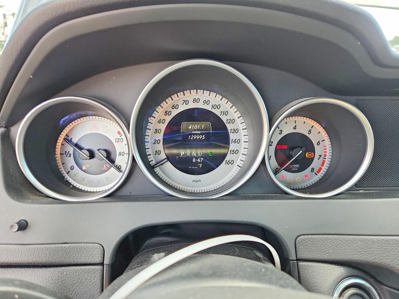 2013 Mercedes-benz C250 Угольный vin: WDDGF4HB4DA786451