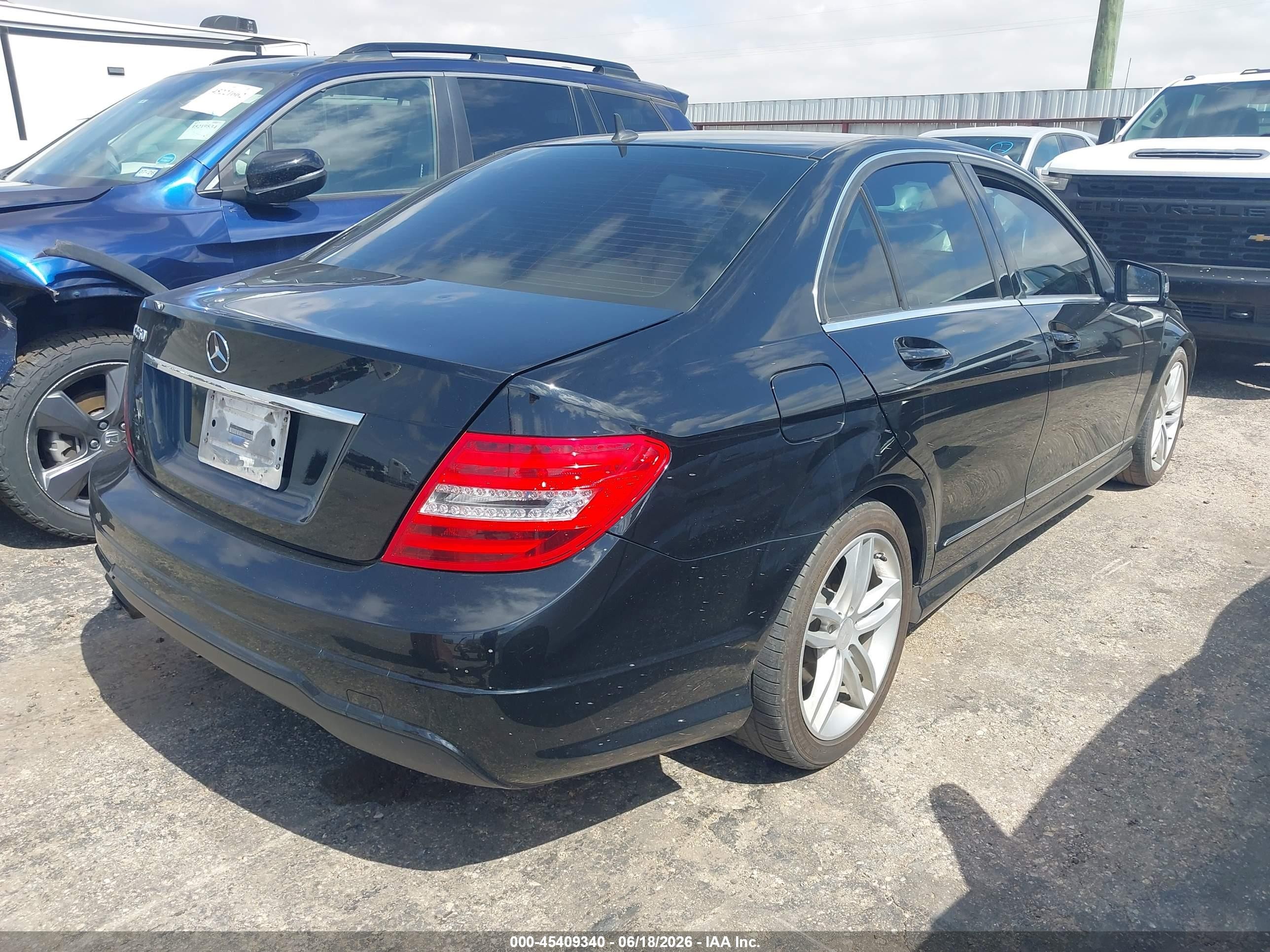 2013 Mercedes-benz C 250 Sport Black vin: WDDGF4HB4DA801515