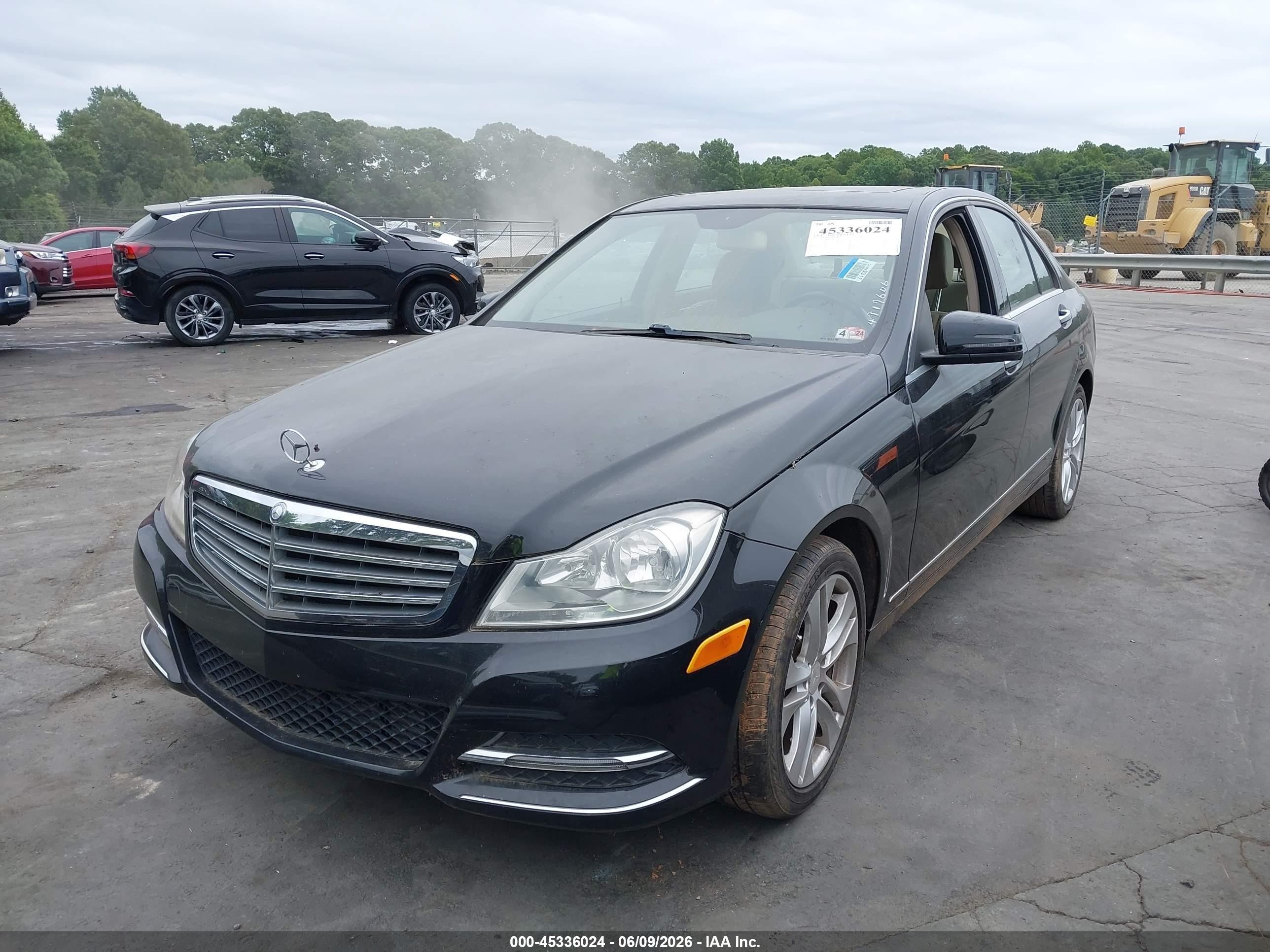 2013 Mercedes-benz C 250 Luxury Black vin: WDDGF4HB4DA831310