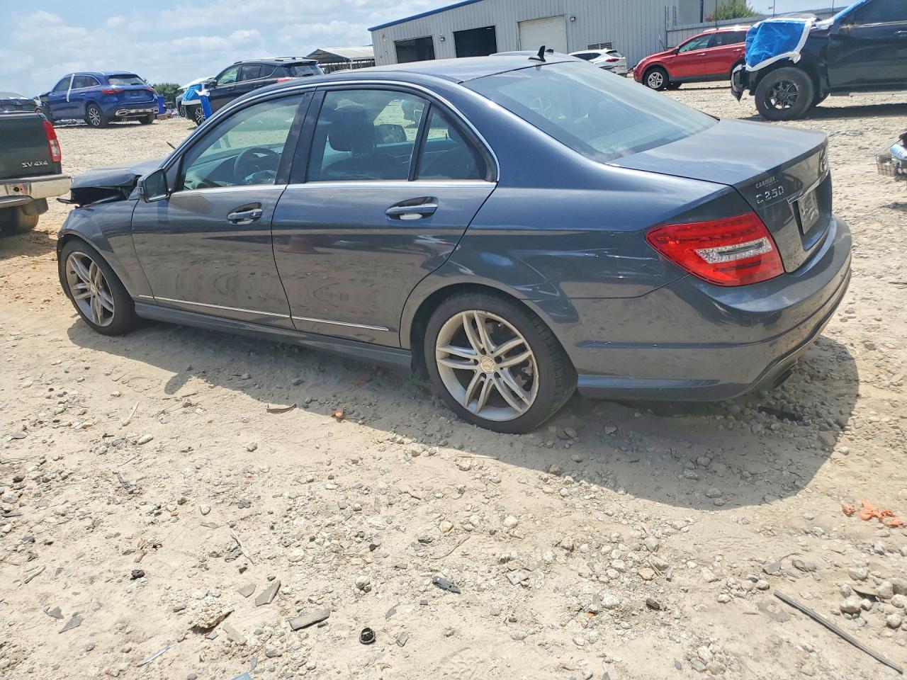 2013 Mercedes-benz C 250 Серый vin: WDDGF4HB4DA854098