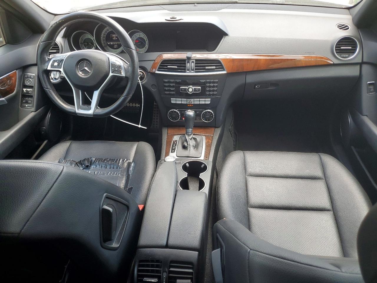 2013 Mercedes-benz C 250 Серый vin: WDDGF4HB4DA854098